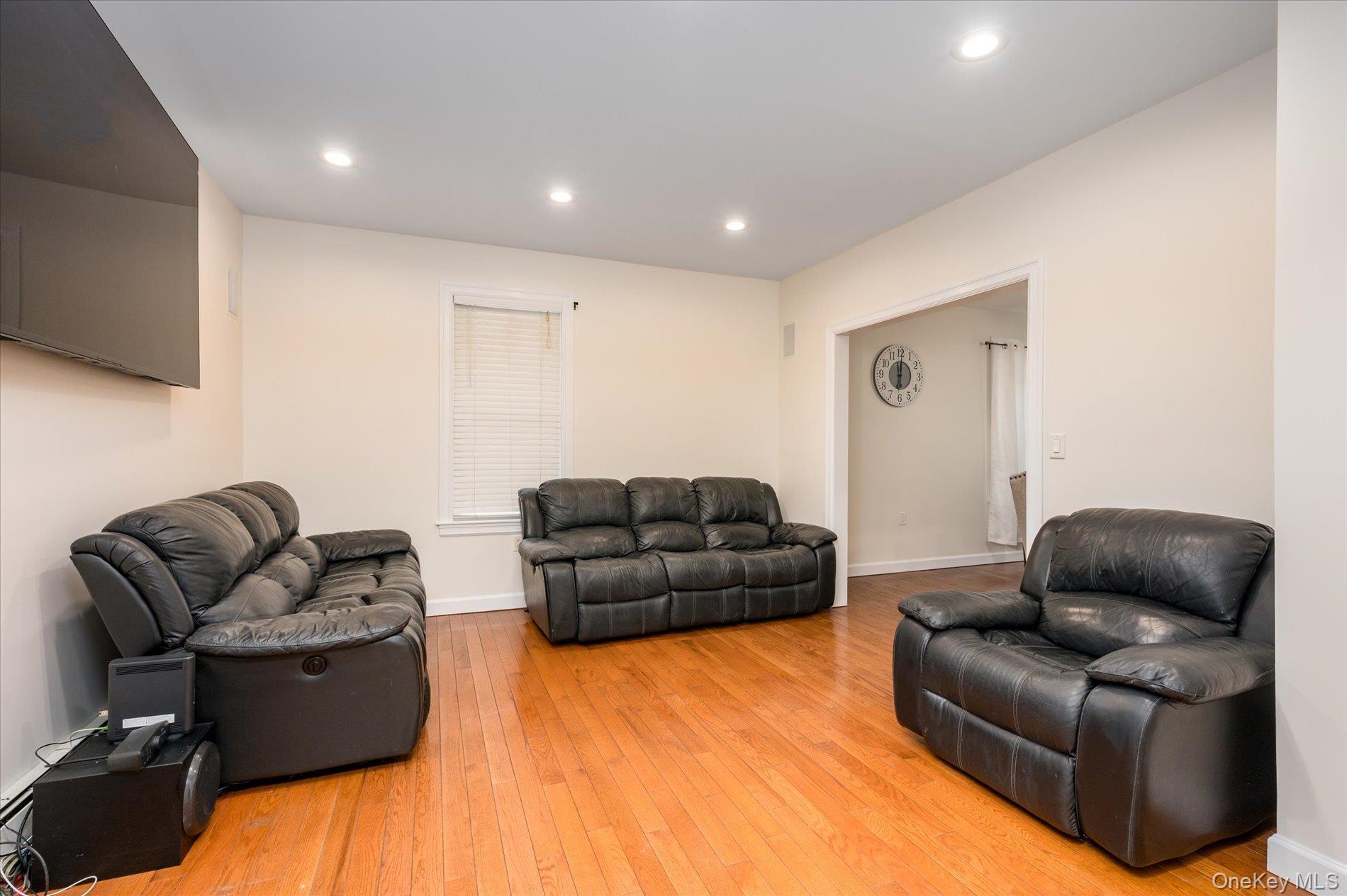 Single Family Front  Nassau County, NY 11735, MLS-960762-5