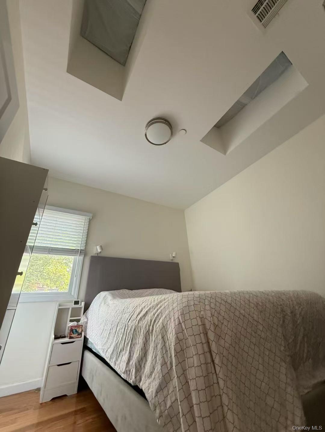 Condo 194th  Queens, NY 11358, MLS-960783-6