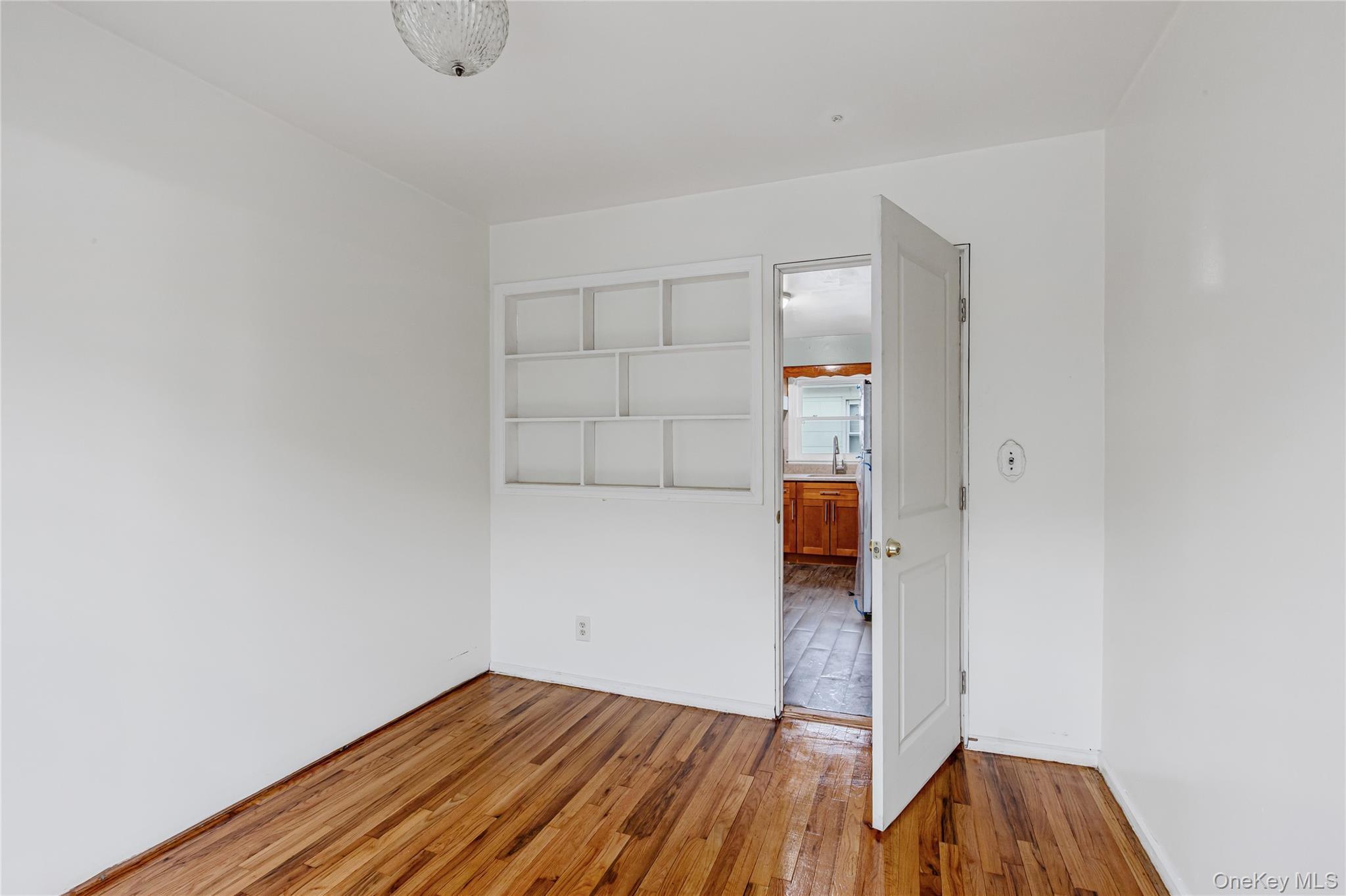 Single Family Bessemund  Queens, NY 11691, MLS-960799-31