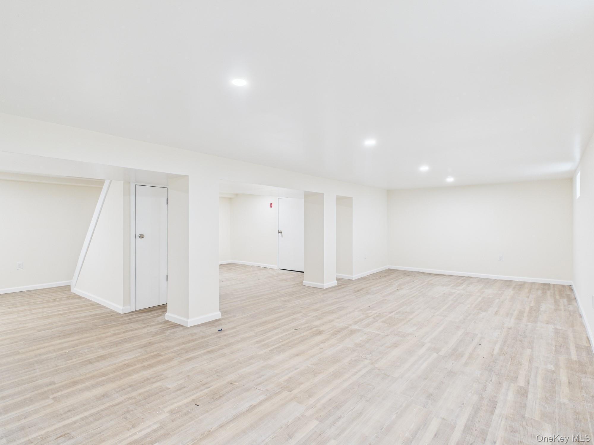 Single Family Little Neck  Queens, NY 11362, MLS-960800-13