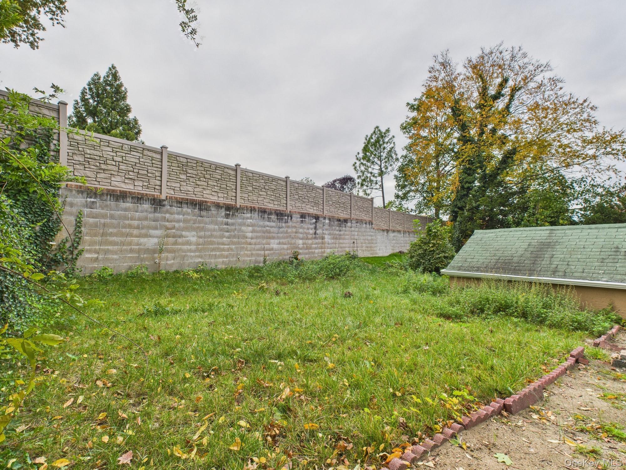 Single Family Little Neck  Queens, NY 11362, MLS-960800-15