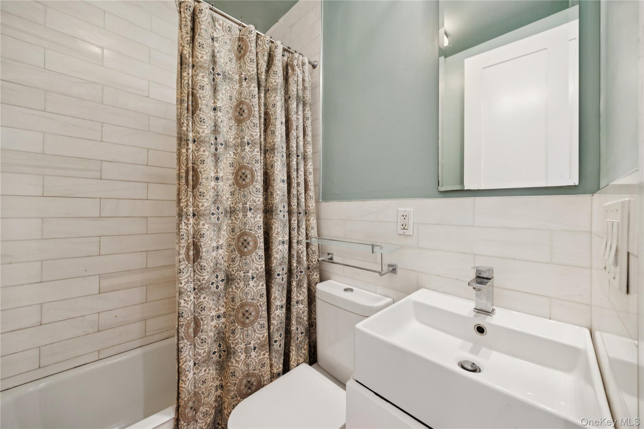 Coop 84th  Manhattan, NY 10024, MLS-960801-5