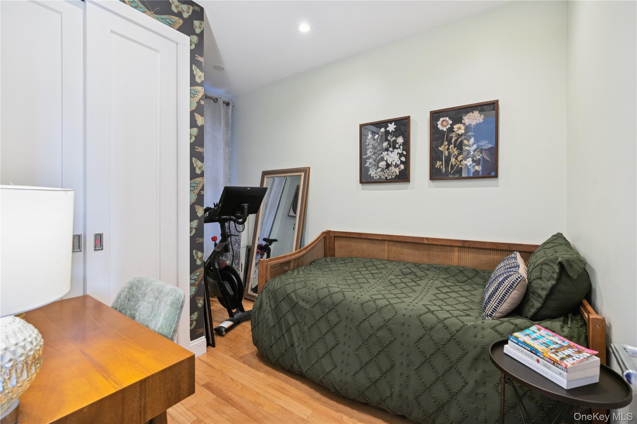 Coop 84th  Manhattan, NY 10024, MLS-960801-6