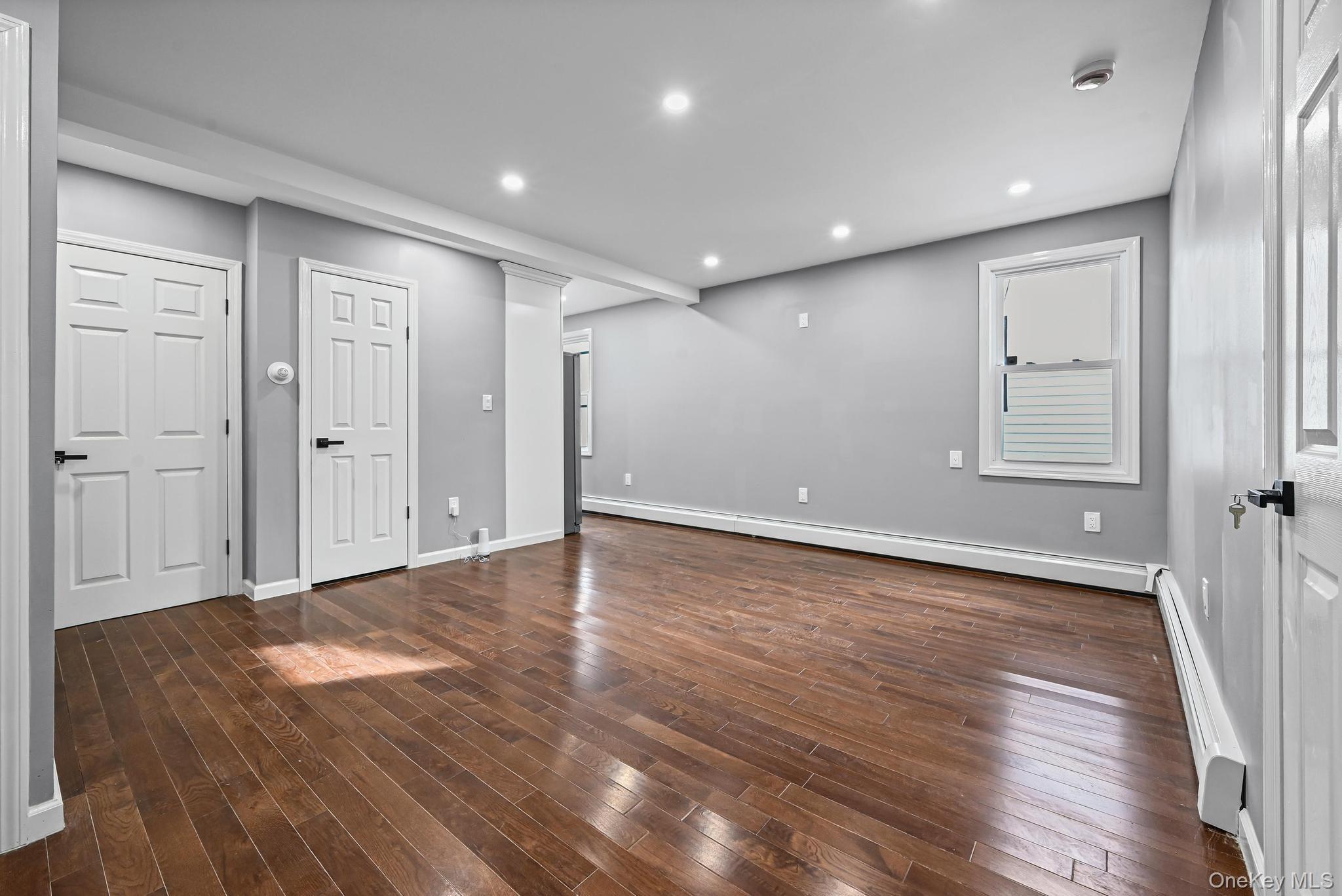 Single Family 202nd  Queens, NY 11412, MLS-960820-18