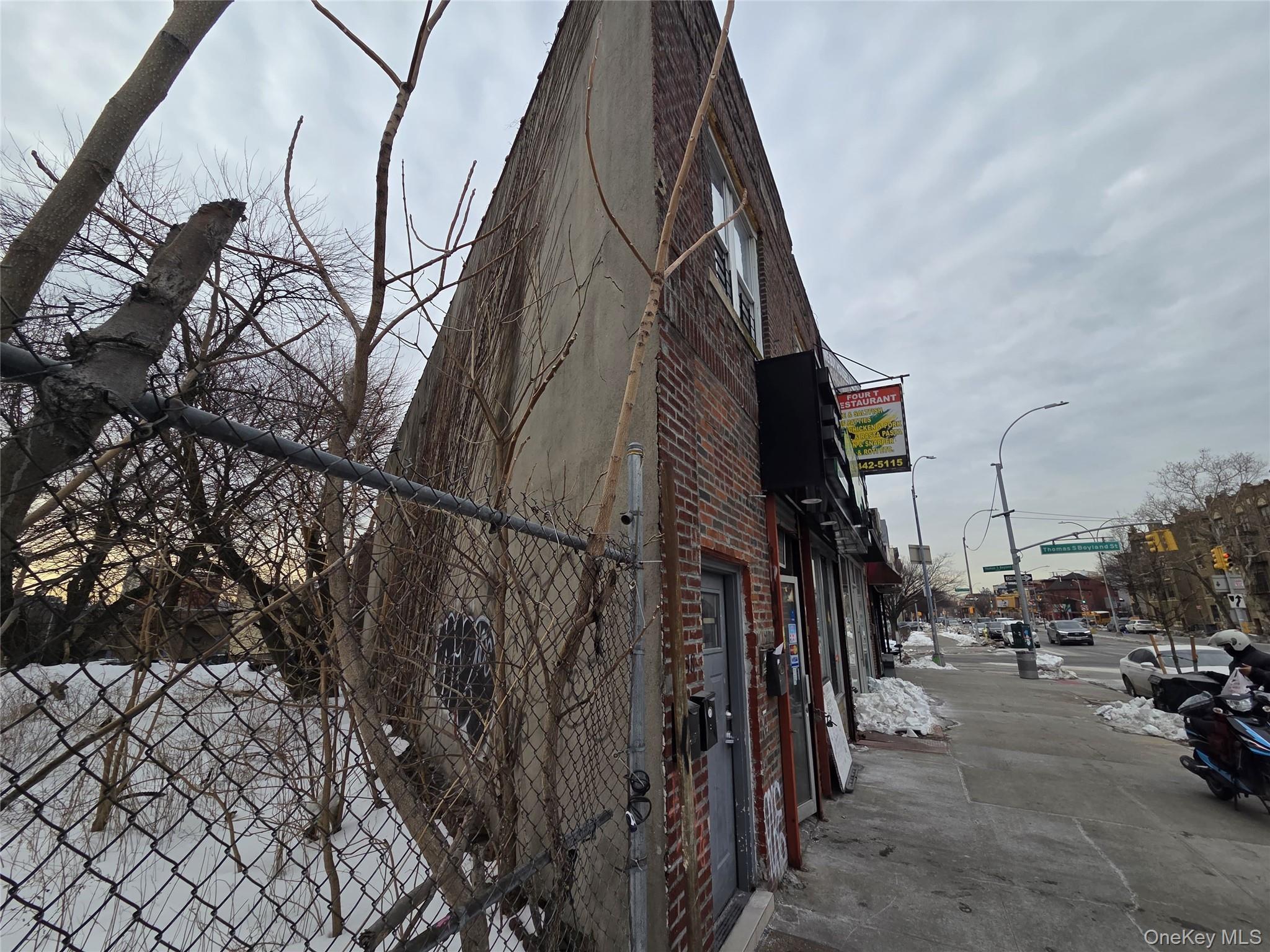Commercial Sale Eastern Parkway Brooklyn, NY 11233, MLS-960822-12