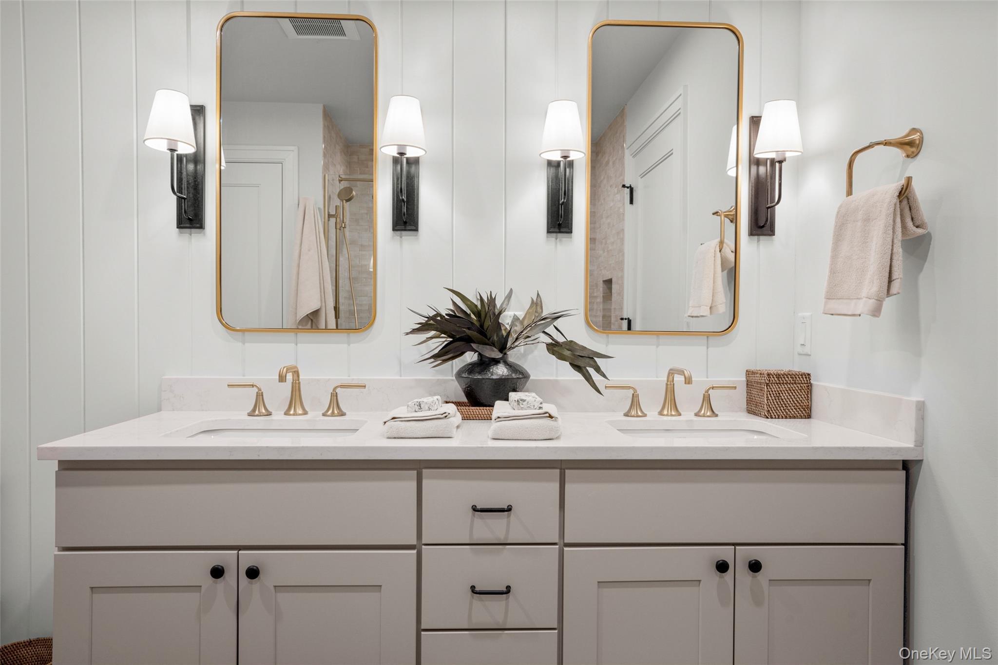 Condo Riverside  Westchester County, NY 10520, MLS-960834-18