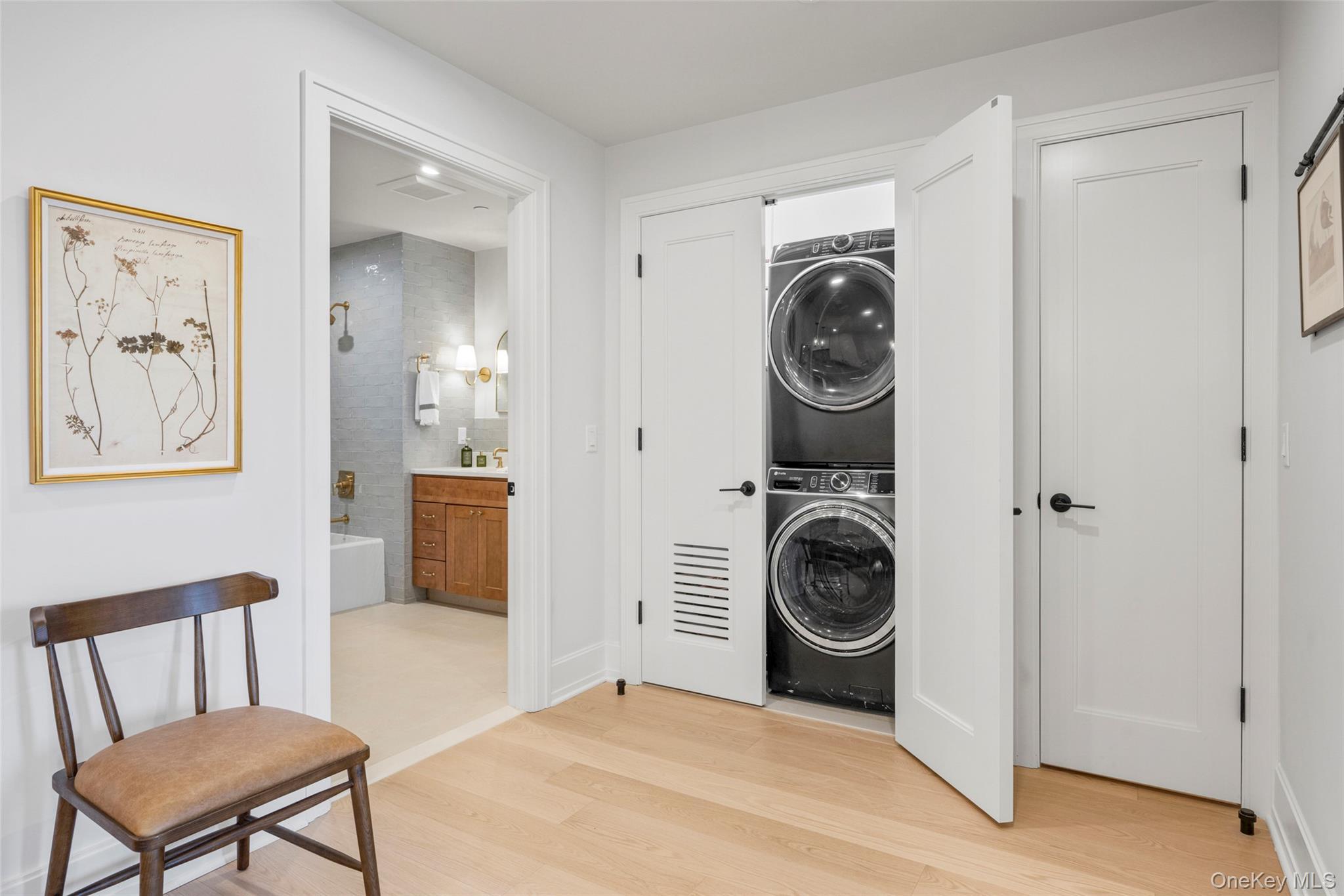 Condo Riverside  Westchester County, NY 10520, MLS-960834-24