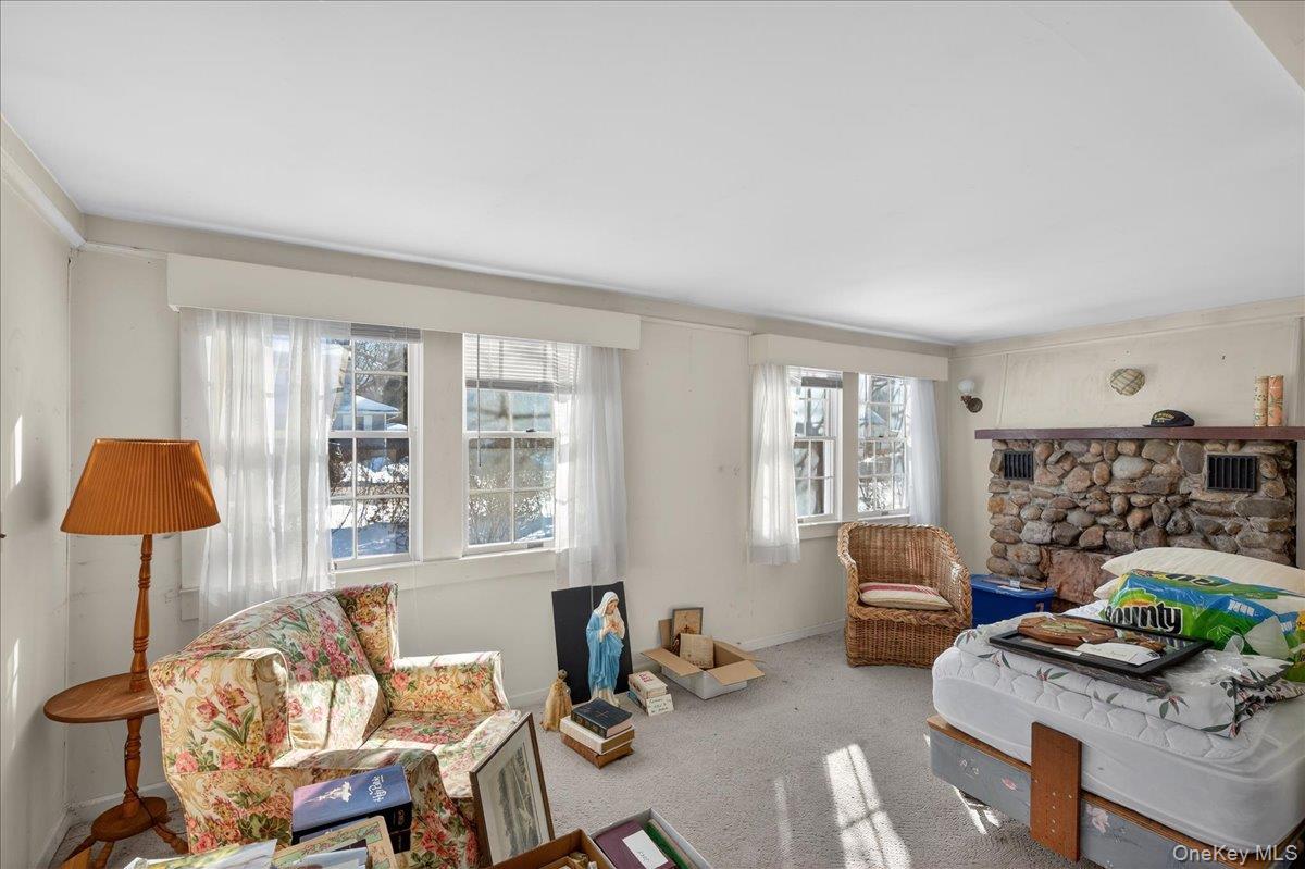 Single Family Main  Suffolk County, NY 11950, MLS-960861-4