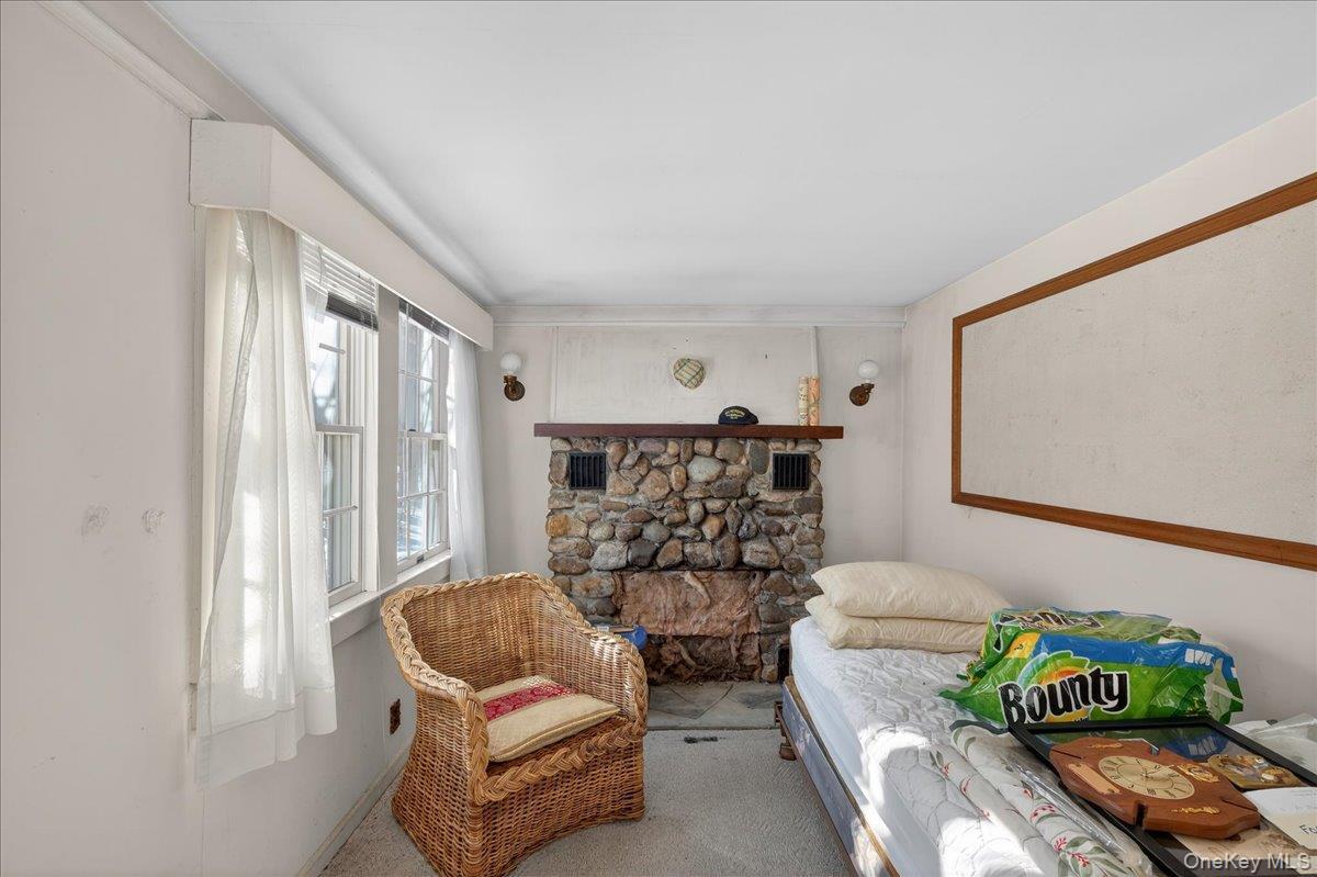 Single Family Main  Suffolk County, NY 11950, MLS-960861-6