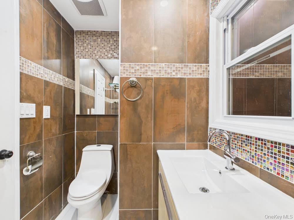 Single Family Curtis  Queens, NY 11369, MLS-960871-19