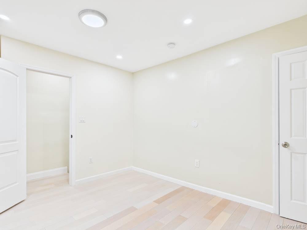 Single Family Curtis  Queens, NY 11369, MLS-960871-27