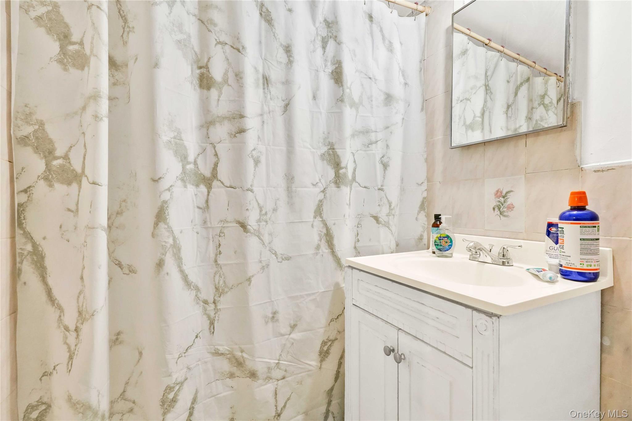 Single Family 229th Street  Queens, NY 11413, MLS-960883-25