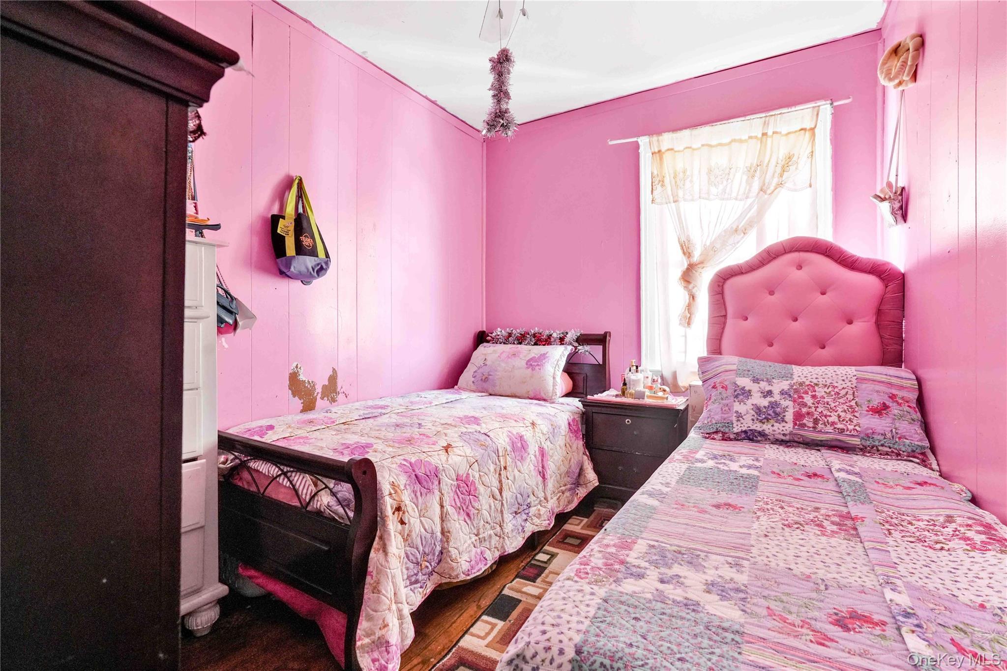 Single Family 229th Street  Queens, NY 11413, MLS-960883-28