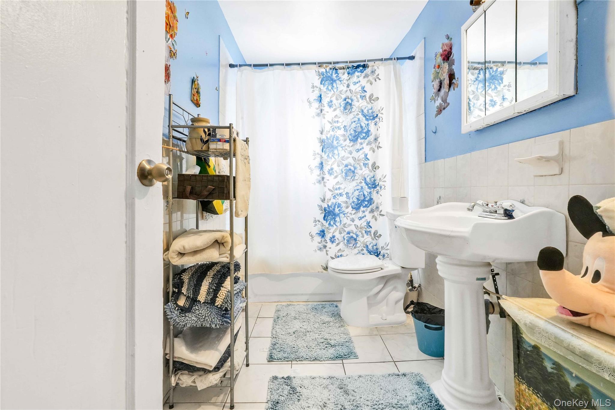 Single Family 229th Street  Queens, NY 11413, MLS-960883-30