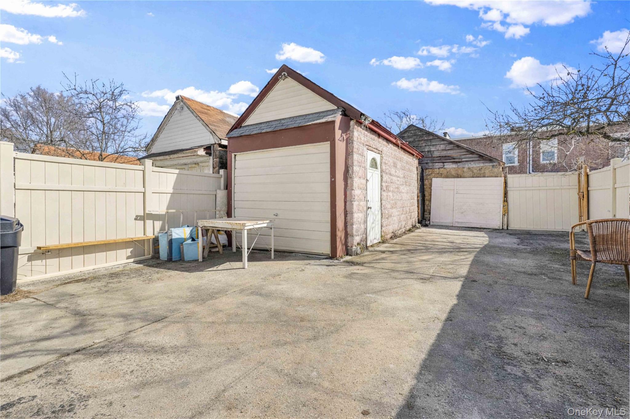 Single Family 229th Street  Queens, NY 11413, MLS-960883-35