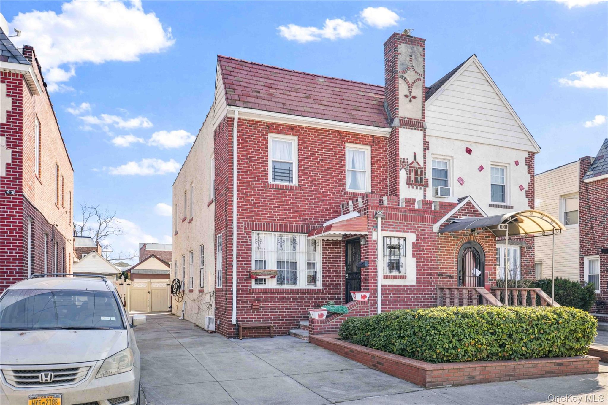 Single Family 229th Street  Queens, NY 11413, MLS-960883-4