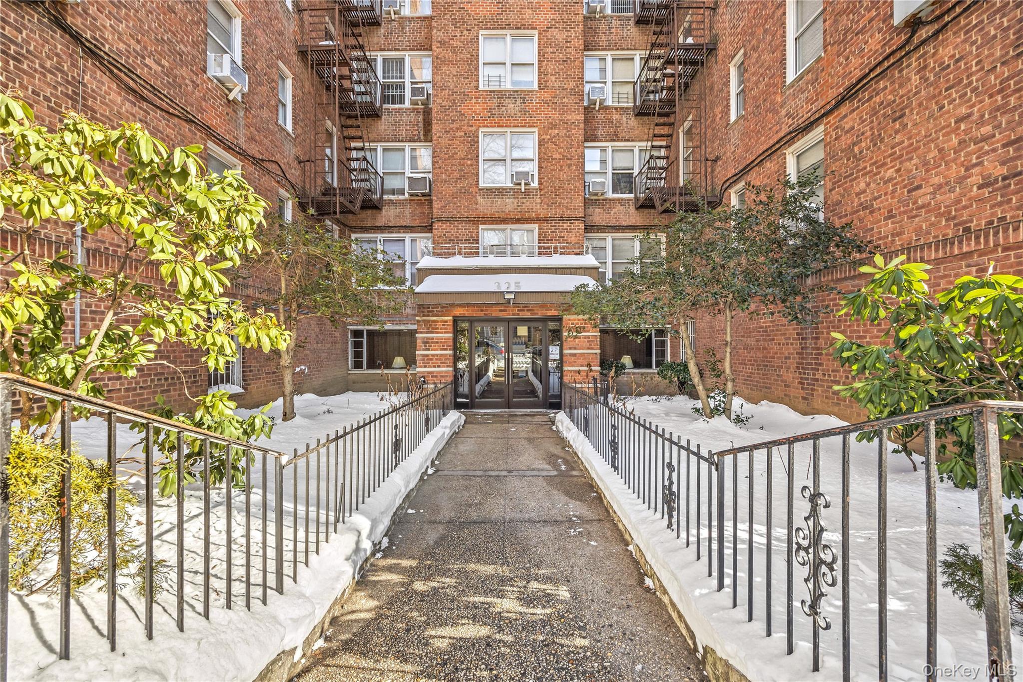 Coop 201st  Bronx, NY 10458, MLS-960885-16