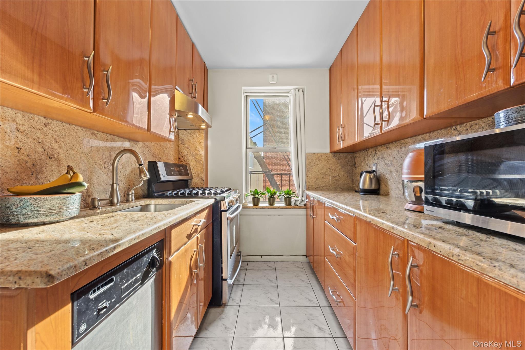 Coop 201st  Bronx, NY 10458, MLS-960885-7