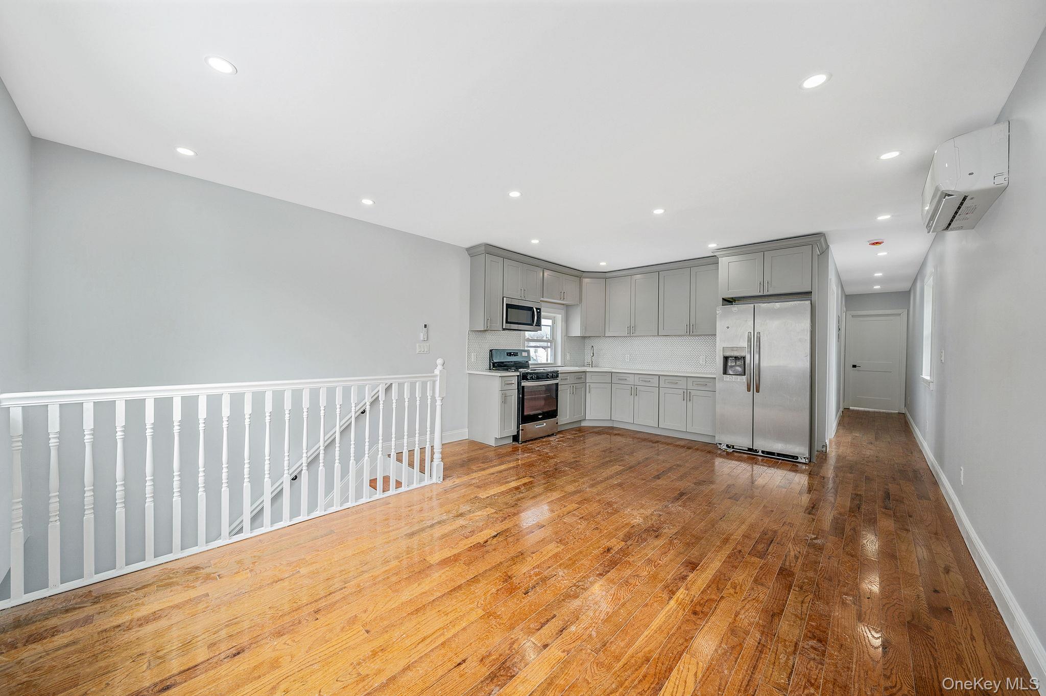 Single Family Rockaway  Brooklyn, NY 11236, MLS-960891-11