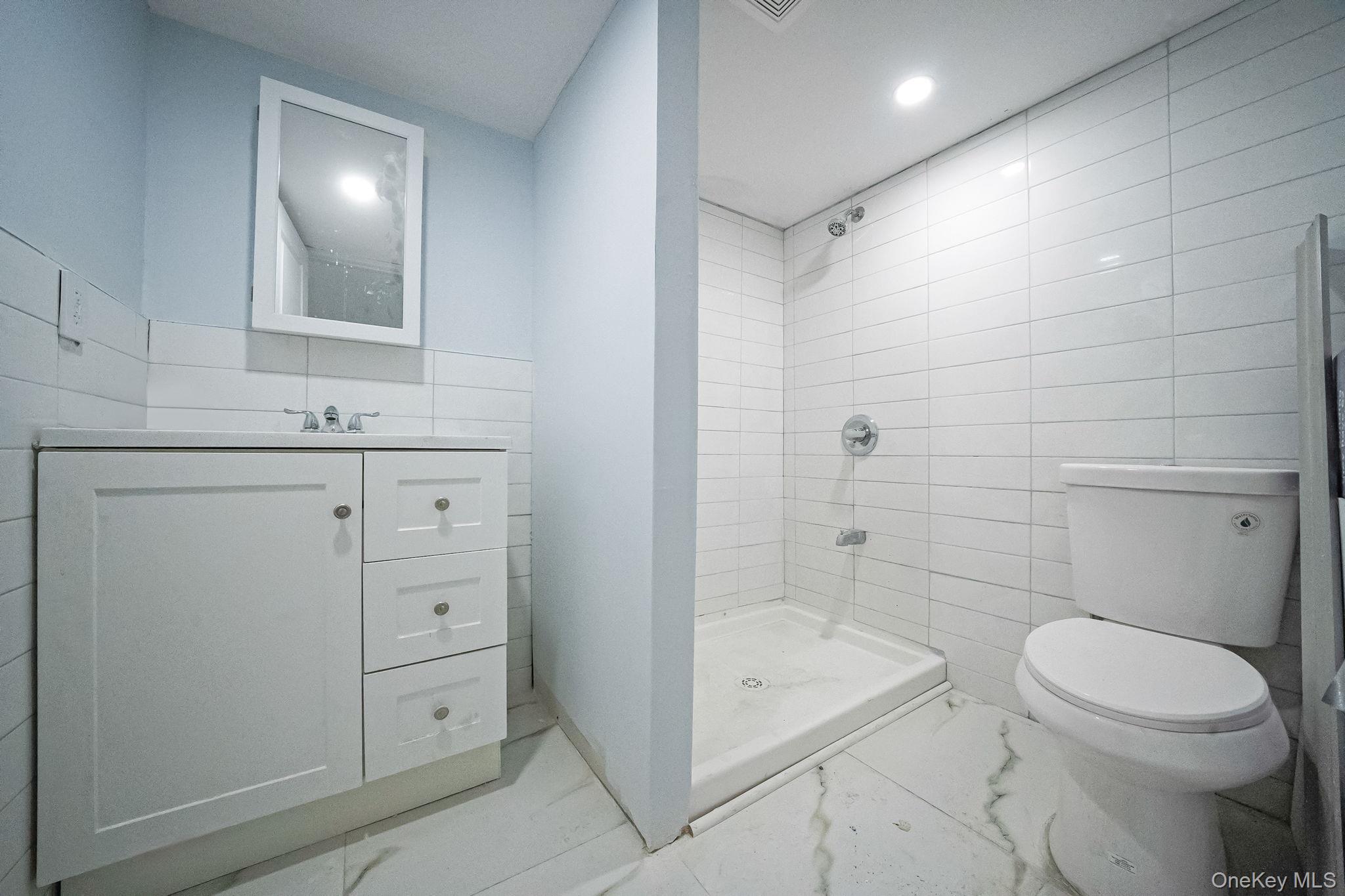 Single Family Rockaway  Brooklyn, NY 11236, MLS-960891-17