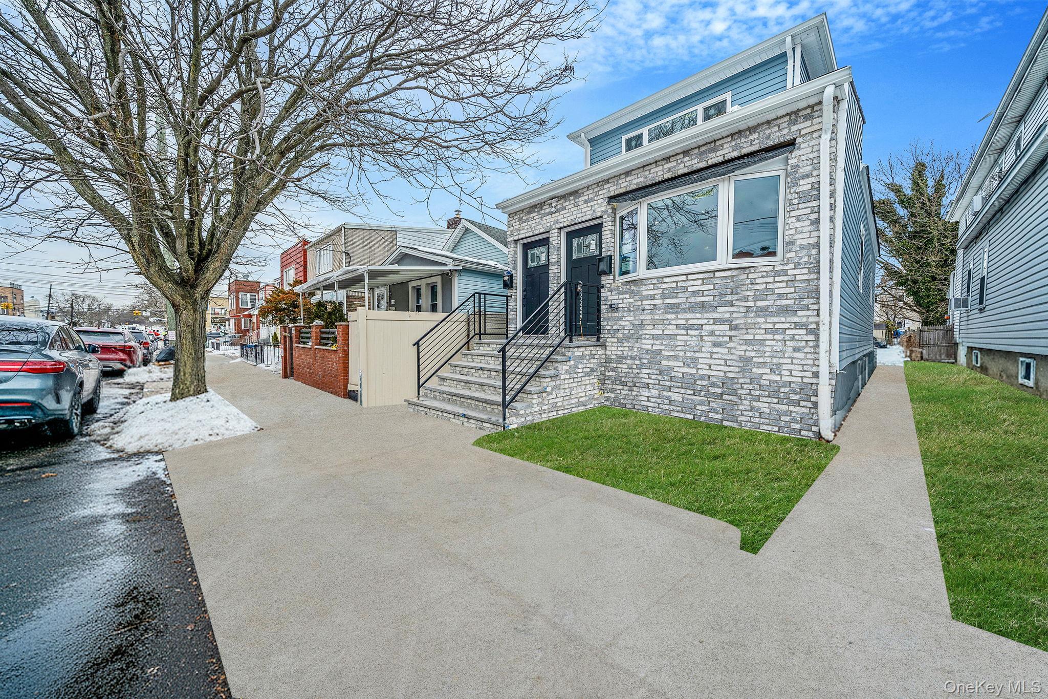 Single Family Rockaway  Brooklyn, NY 11236, MLS-960891-20