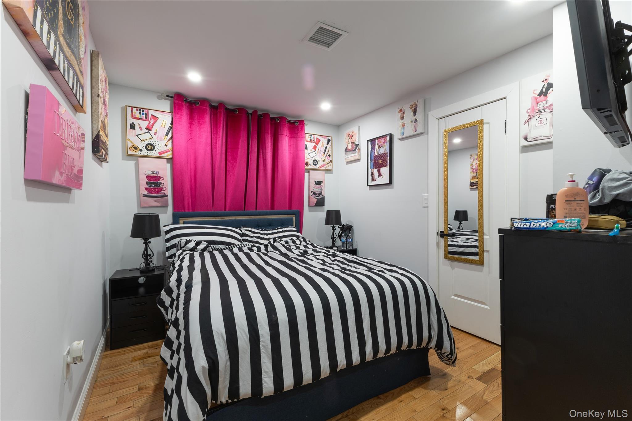 Single Family Essex  Brooklyn, NY 11208, MLS-960899-14