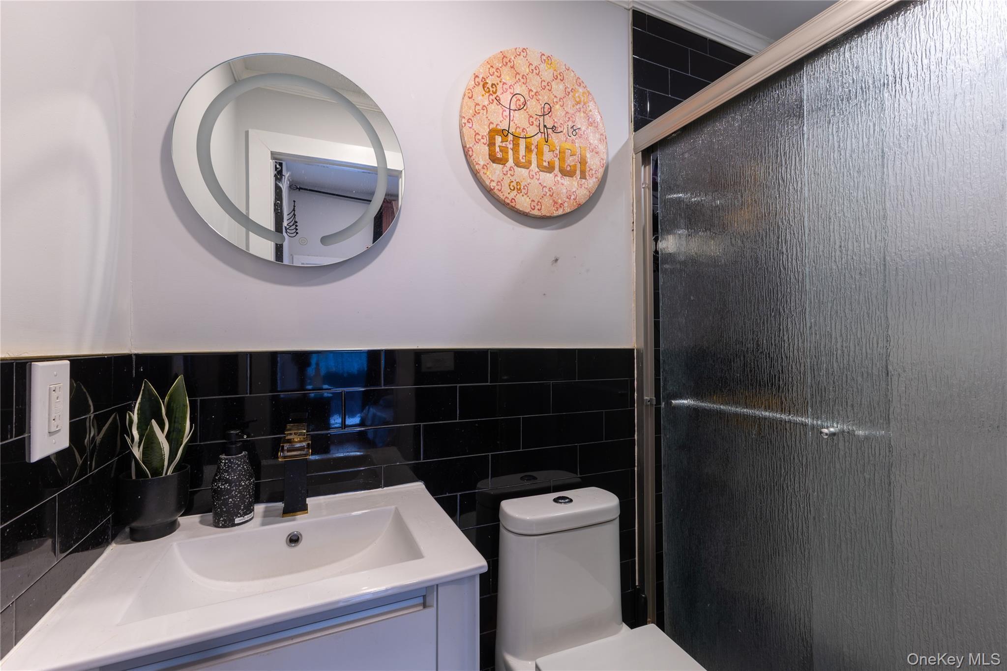 Single Family Essex  Brooklyn, NY 11208, MLS-960899-16