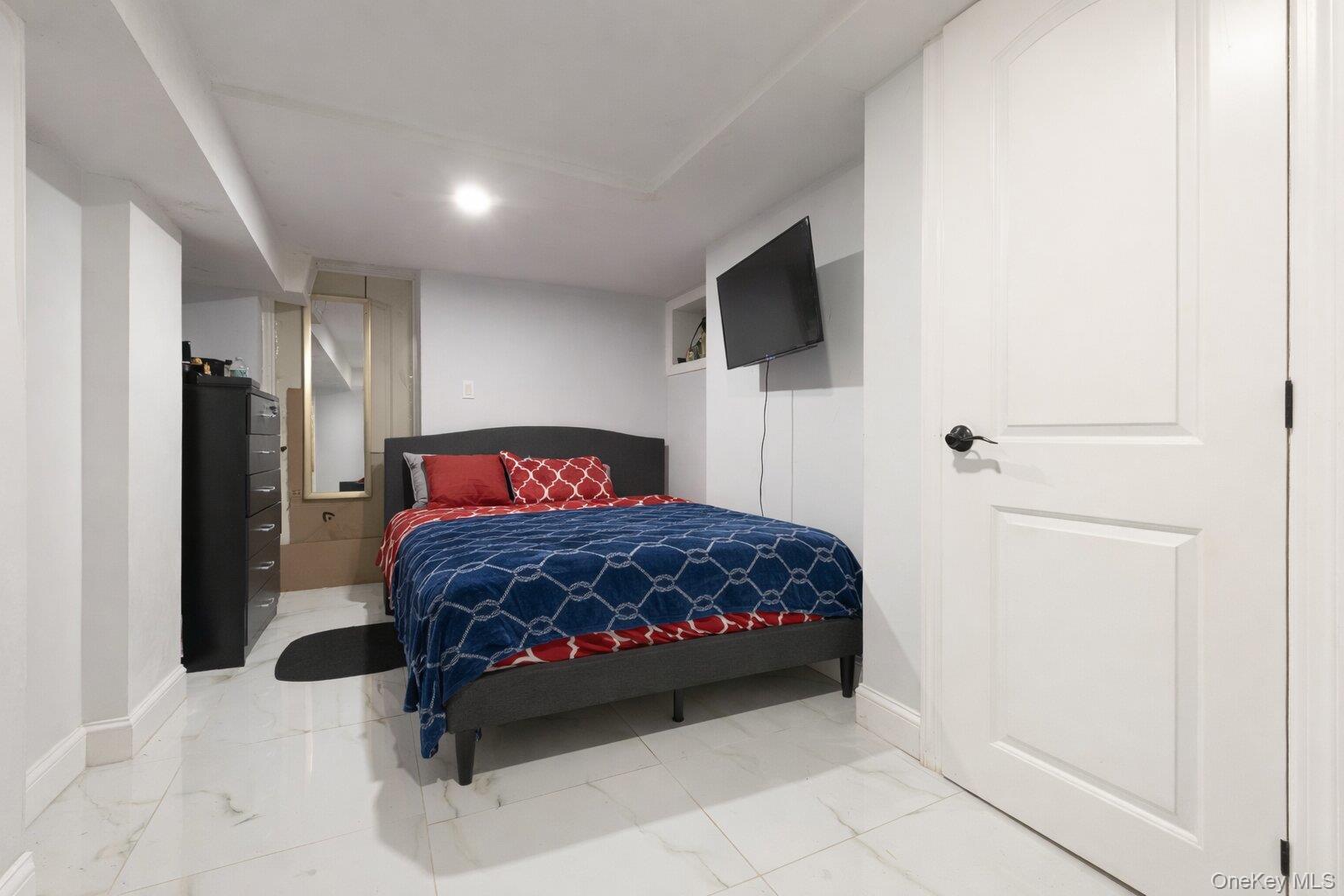 Single Family Essex  Brooklyn, NY 11208, MLS-960899-27