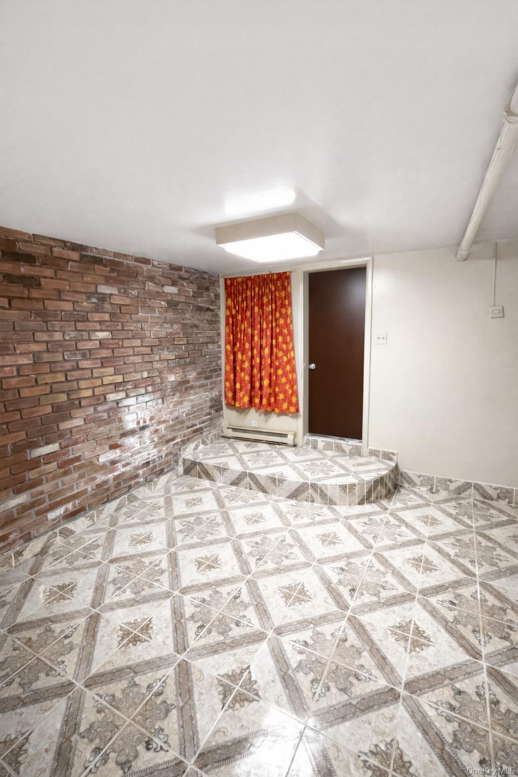 Single Family 68th Queens, NY 11374, MLS-960910-21