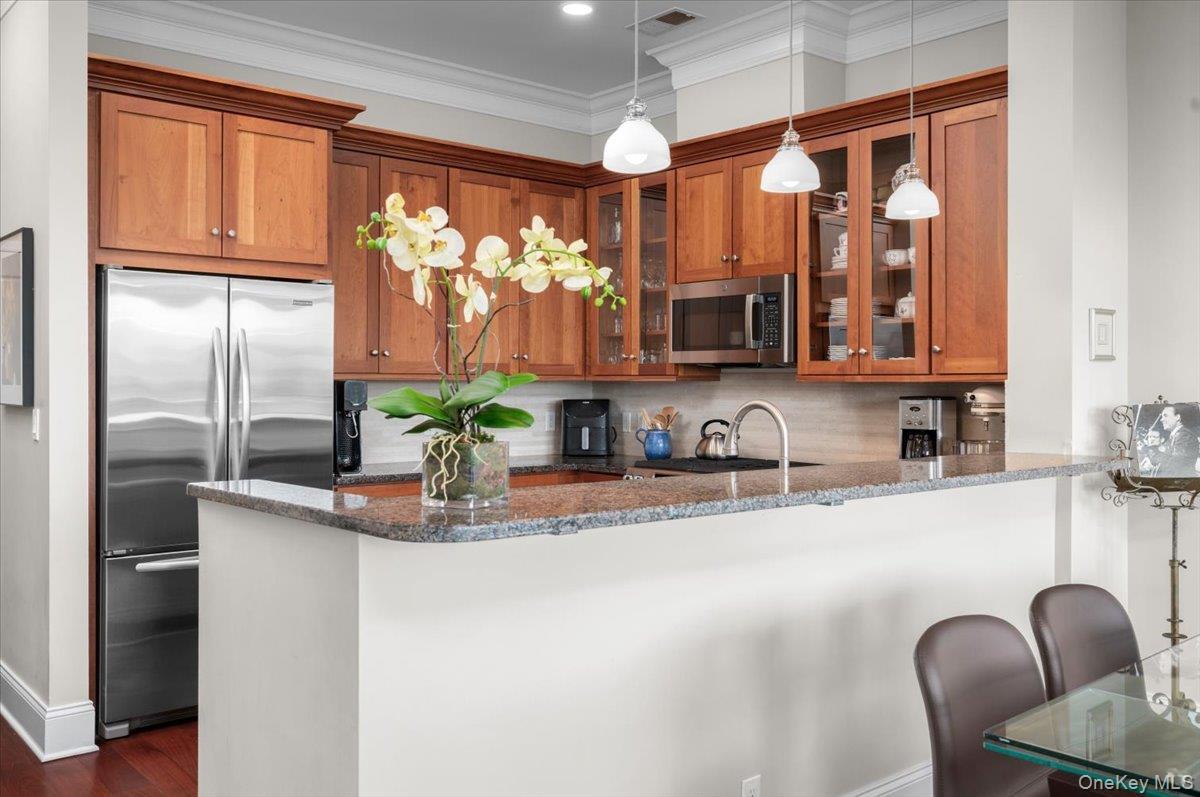 Condo Main  Westchester County, NY 10591, MLS-960916-13