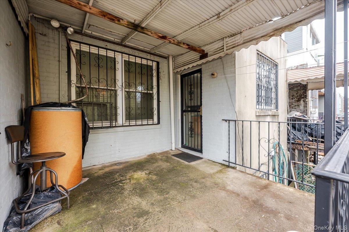 Single Family Bouck  Bronx, NY 10469, MLS-960919-15