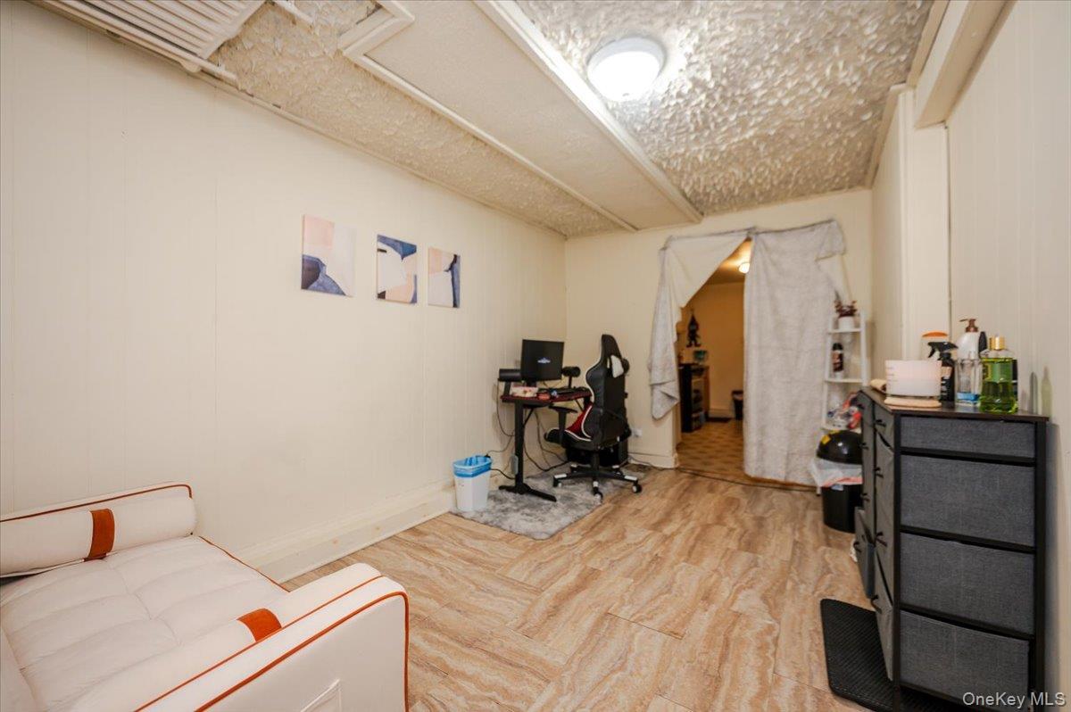 Single Family Bouck  Bronx, NY 10469, MLS-960919-17