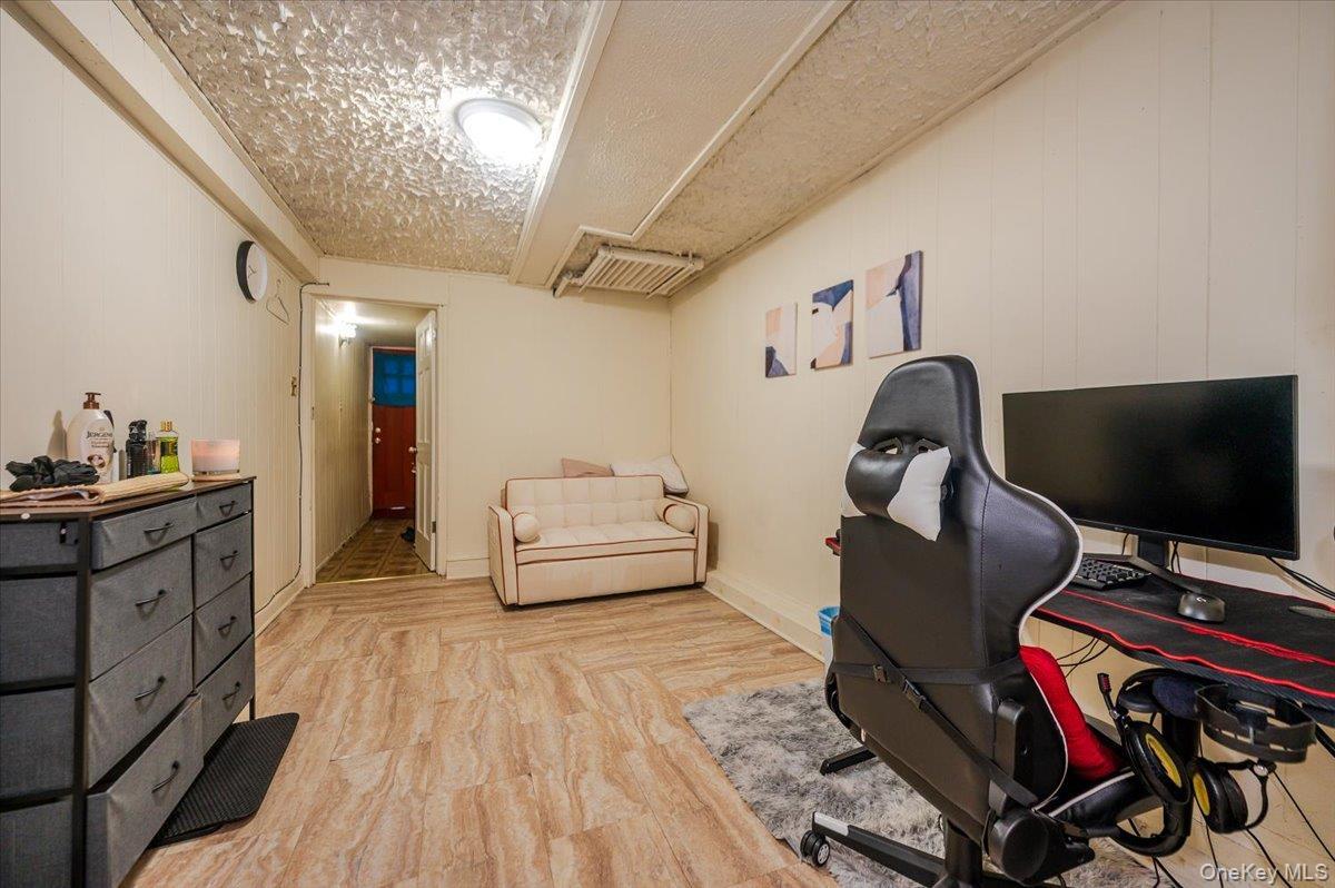 Single Family Bouck  Bronx, NY 10469, MLS-960919-18