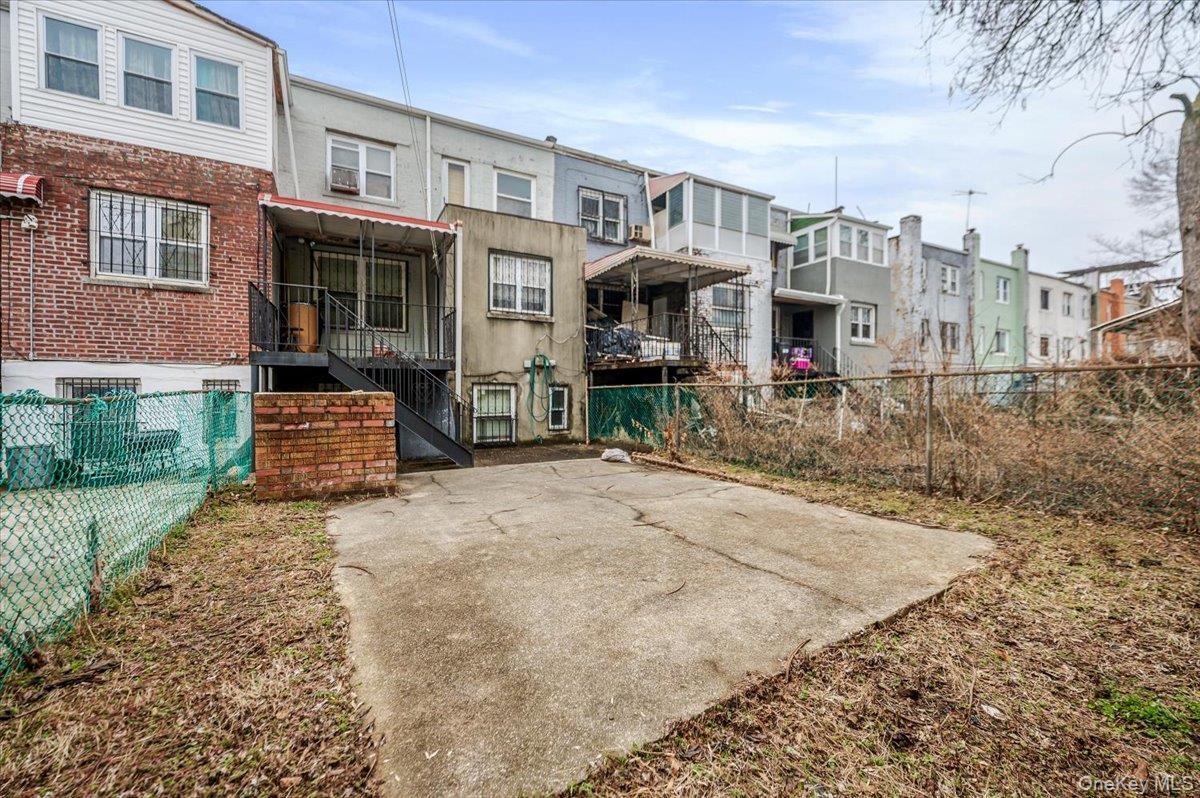 Single Family Bouck  Bronx, NY 10469, MLS-960919-27