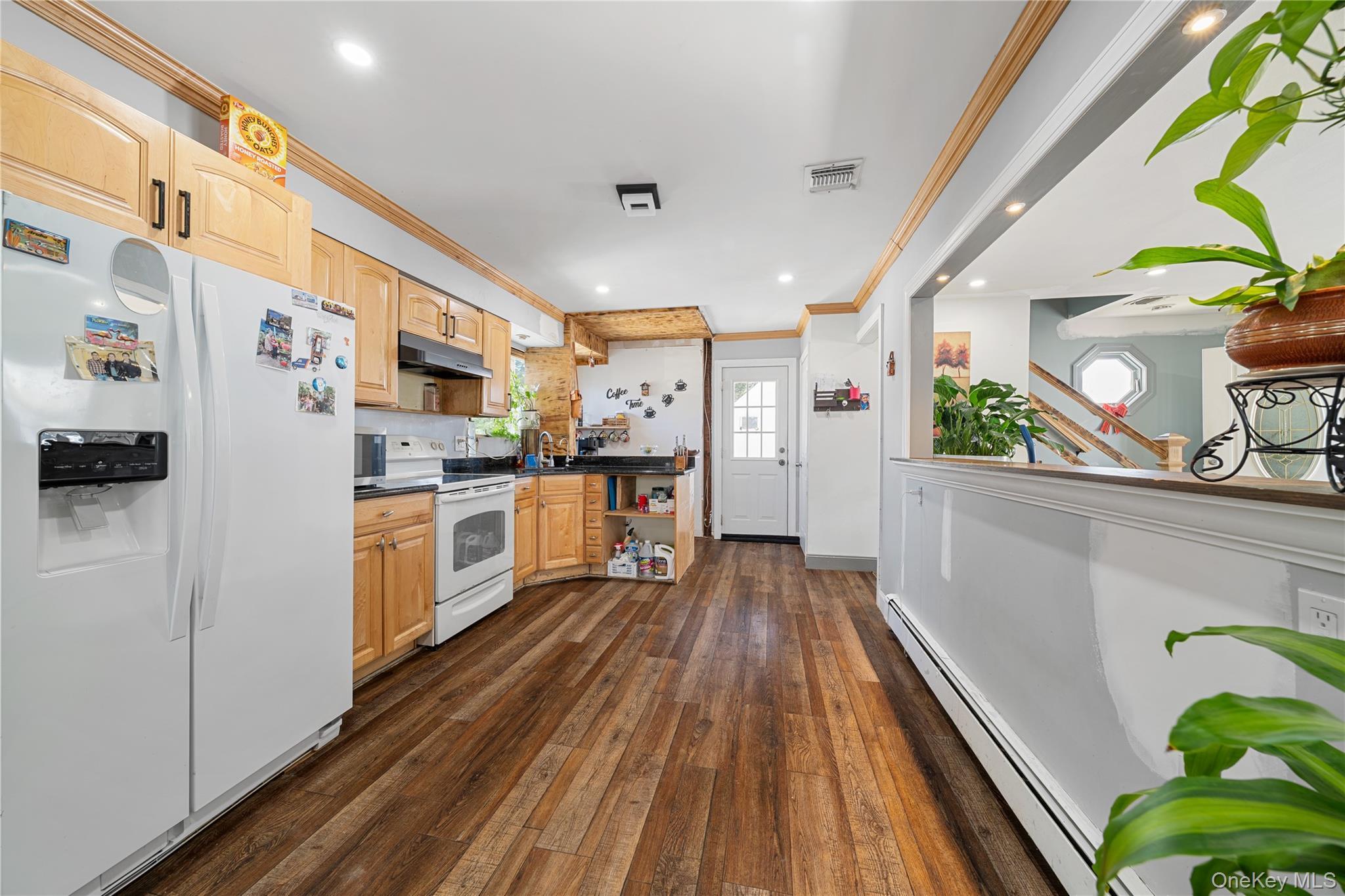 Single Family Revilo  Suffolk County, NY 11967, MLS-960928-10