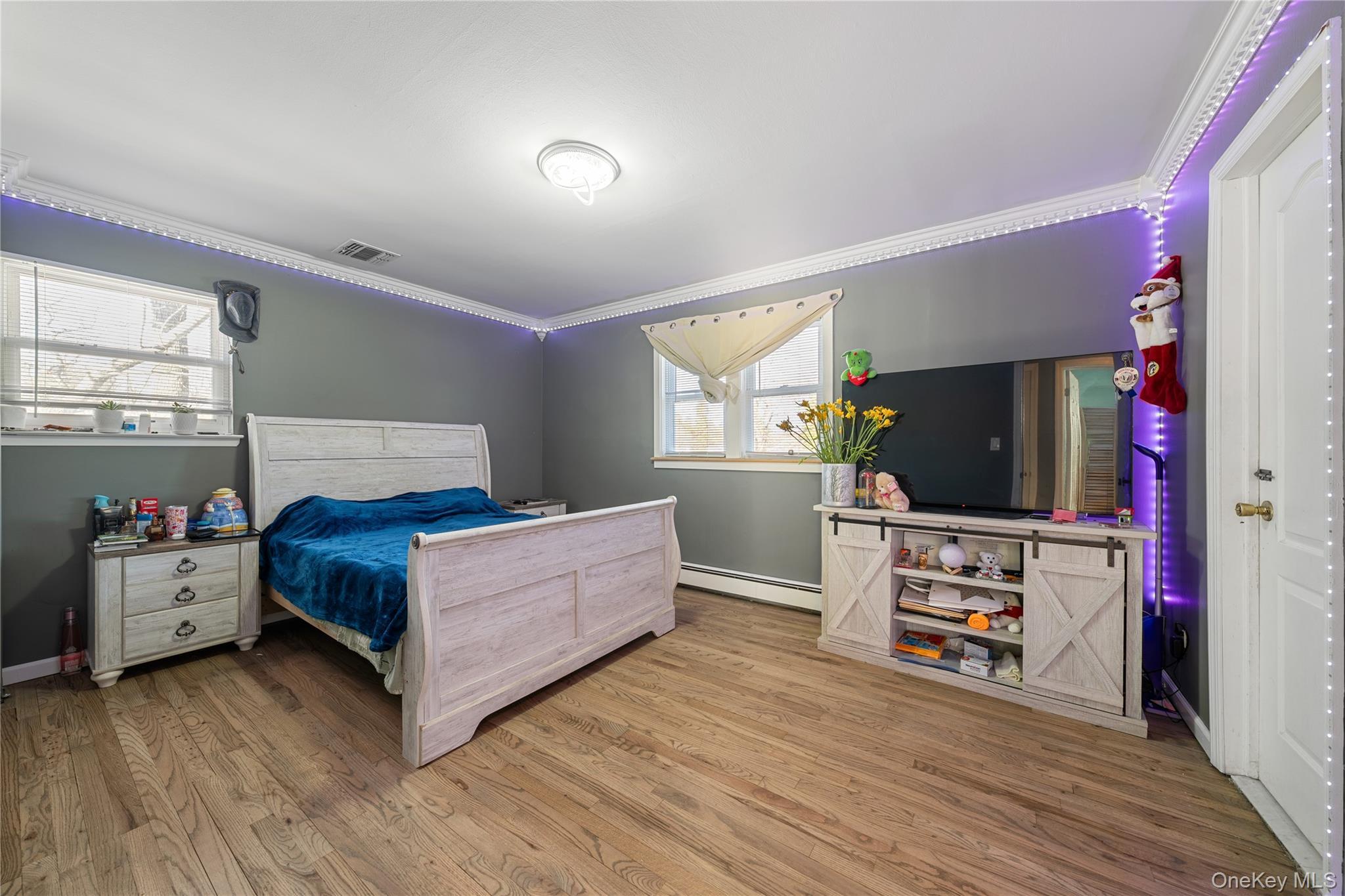 Single Family Revilo  Suffolk County, NY 11967, MLS-960928-19