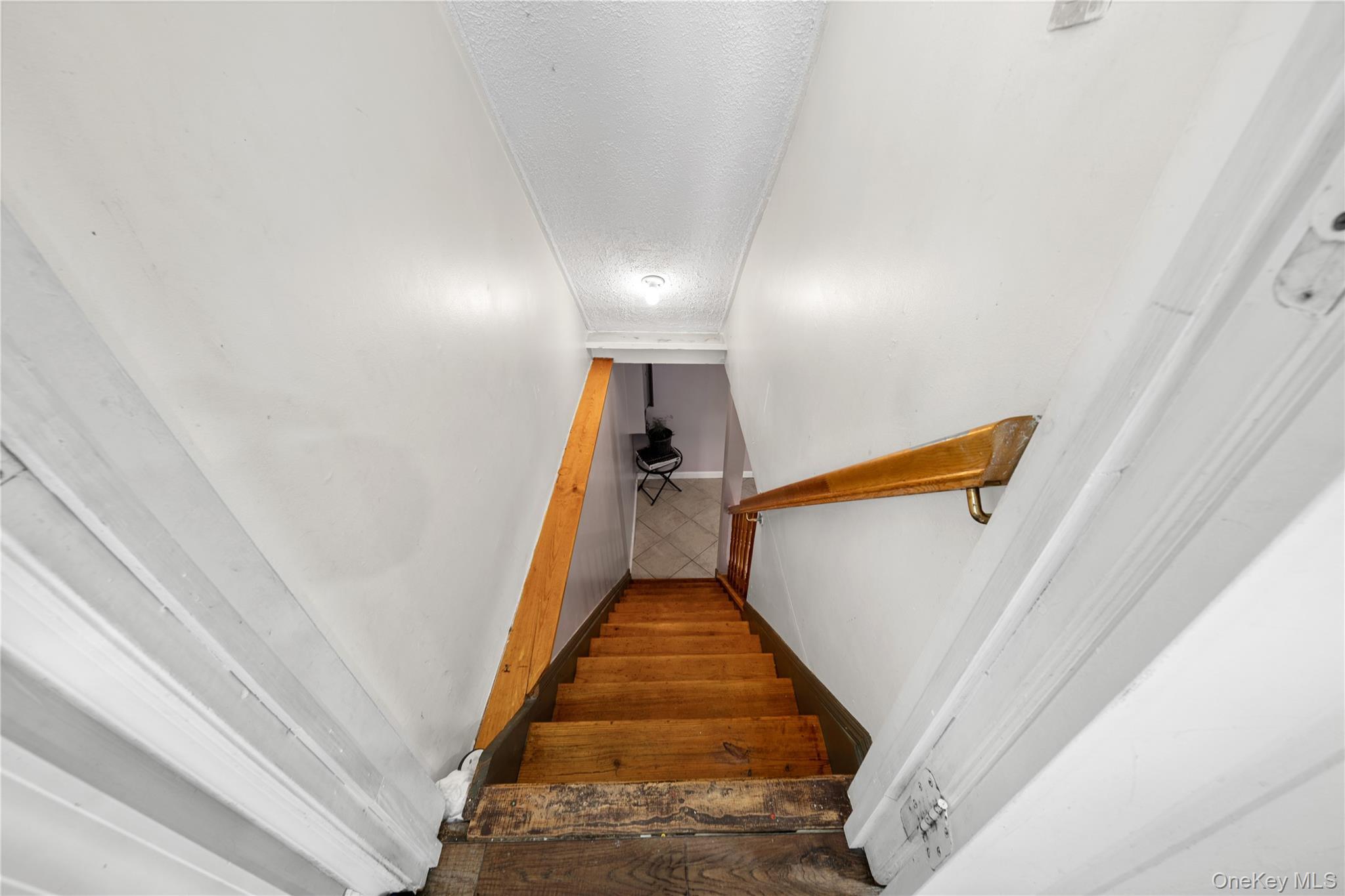 Single Family Revilo  Suffolk County, NY 11967, MLS-960928-22