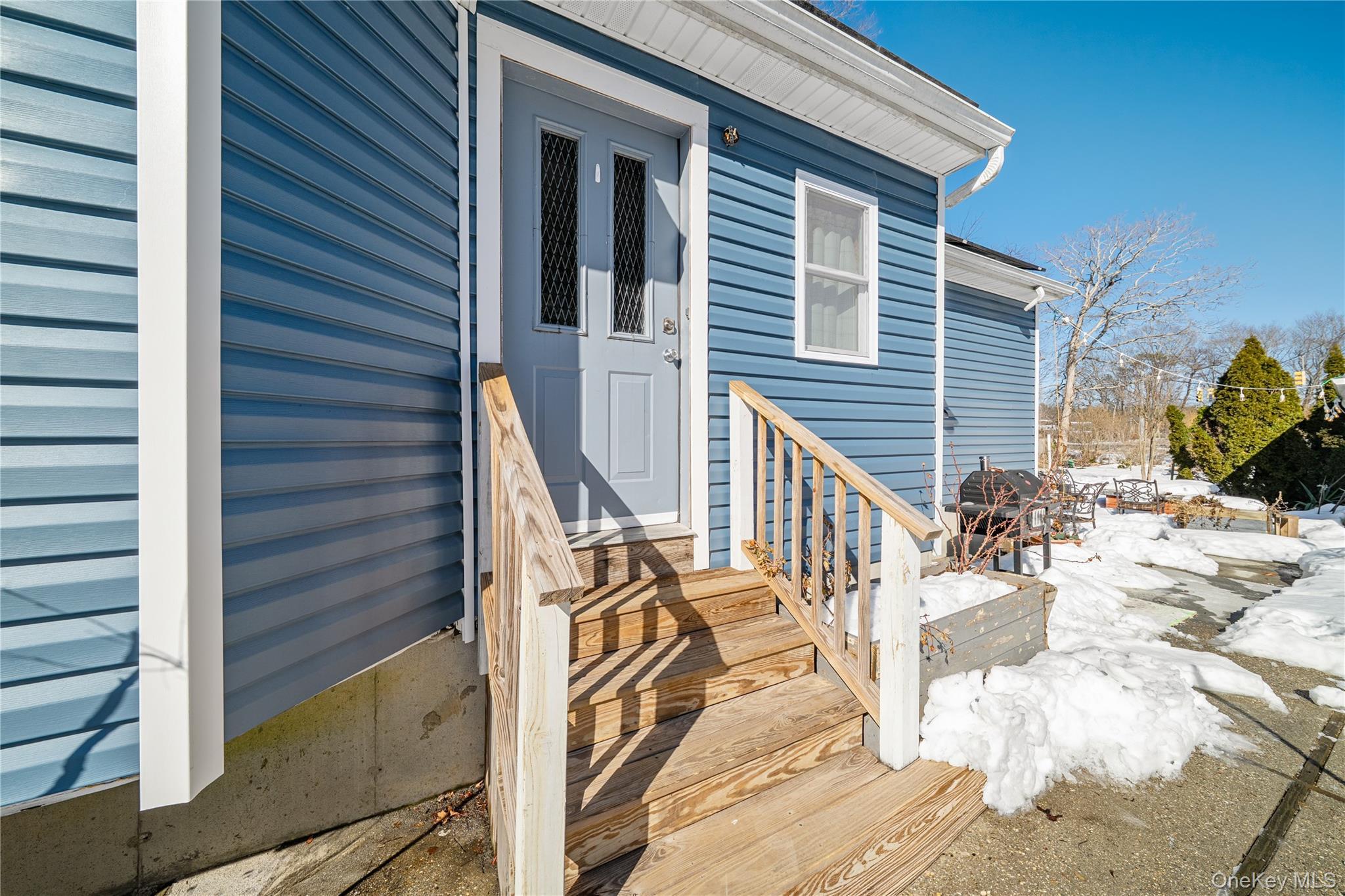 Single Family Revilo  Suffolk County, NY 11967, MLS-960928-25