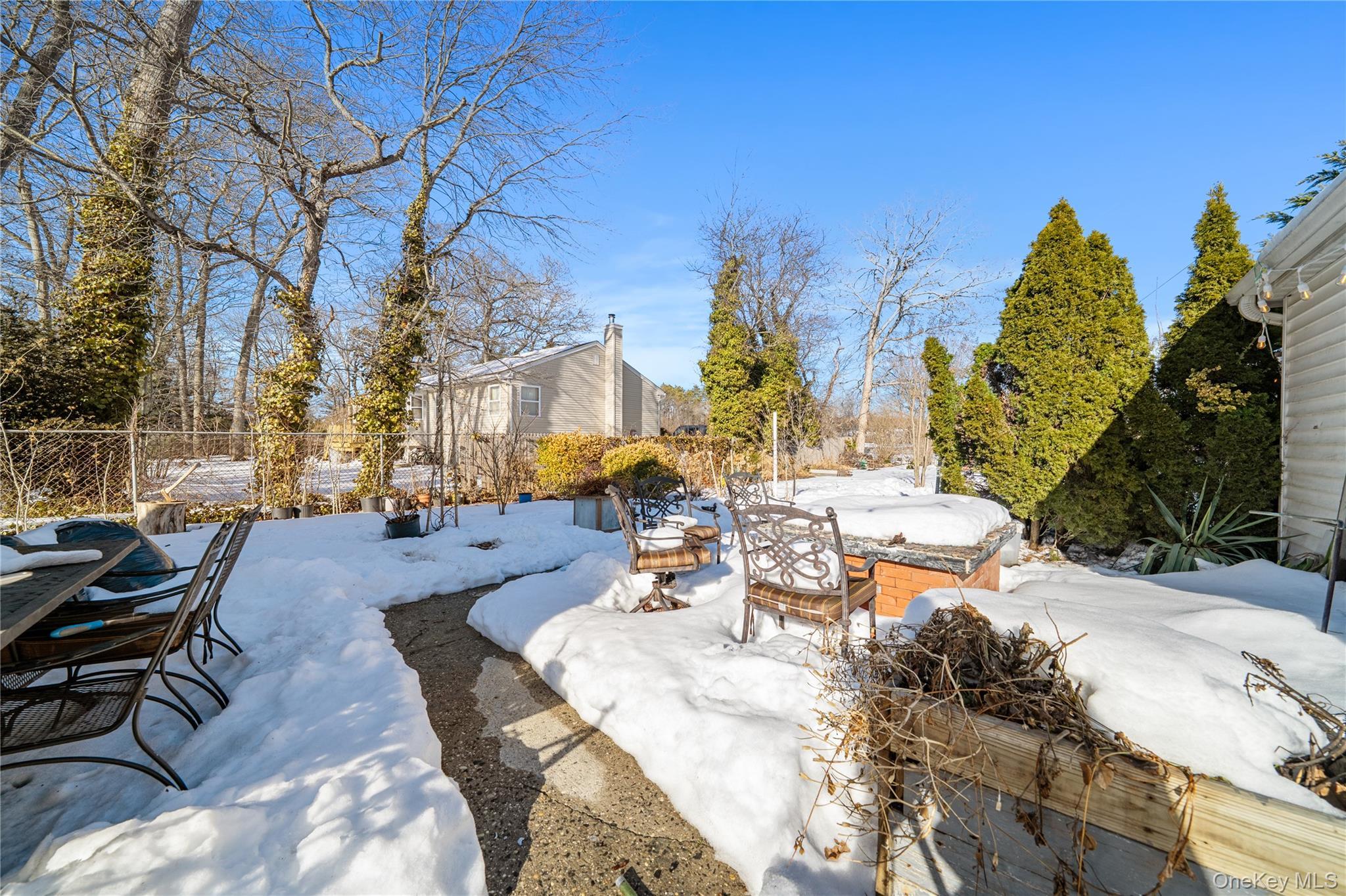 Single Family Revilo  Suffolk County, NY 11967, MLS-960928-34
