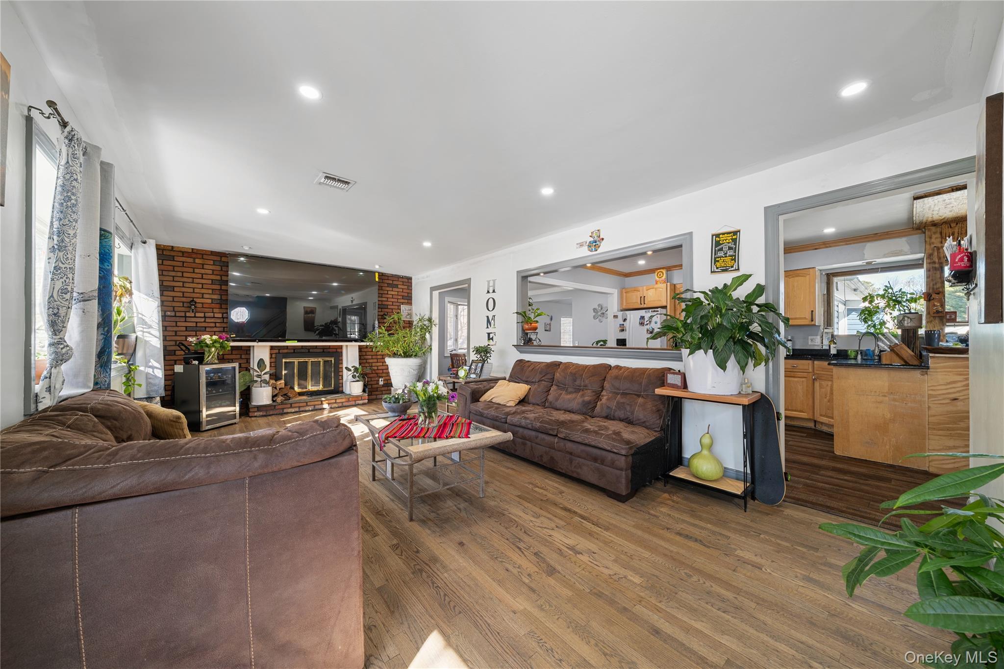 Single Family Revilo  Suffolk County, NY 11967, MLS-960928-6