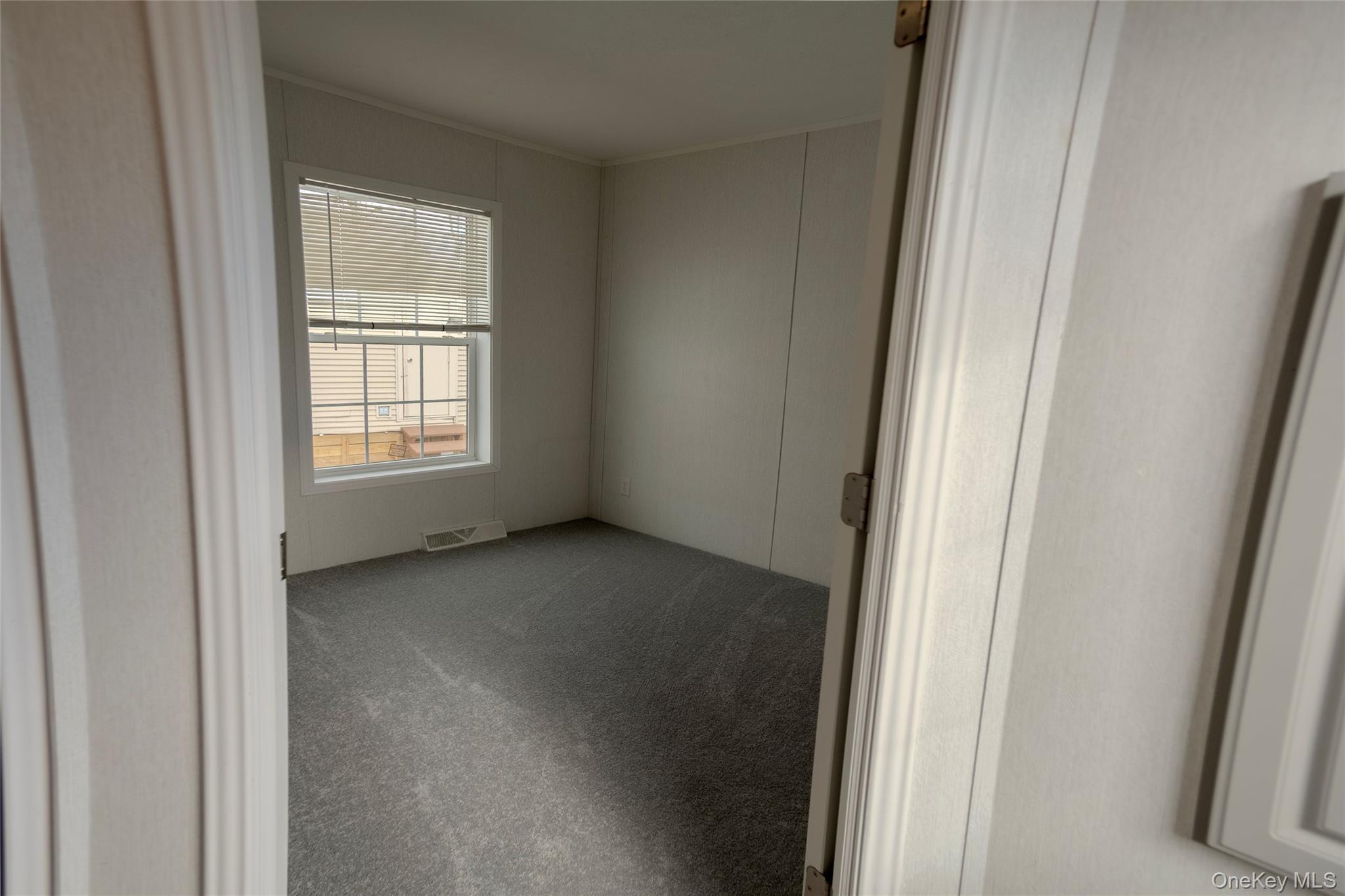 Single Family Main  Suffolk County, NY 11751, MLS-960929-13