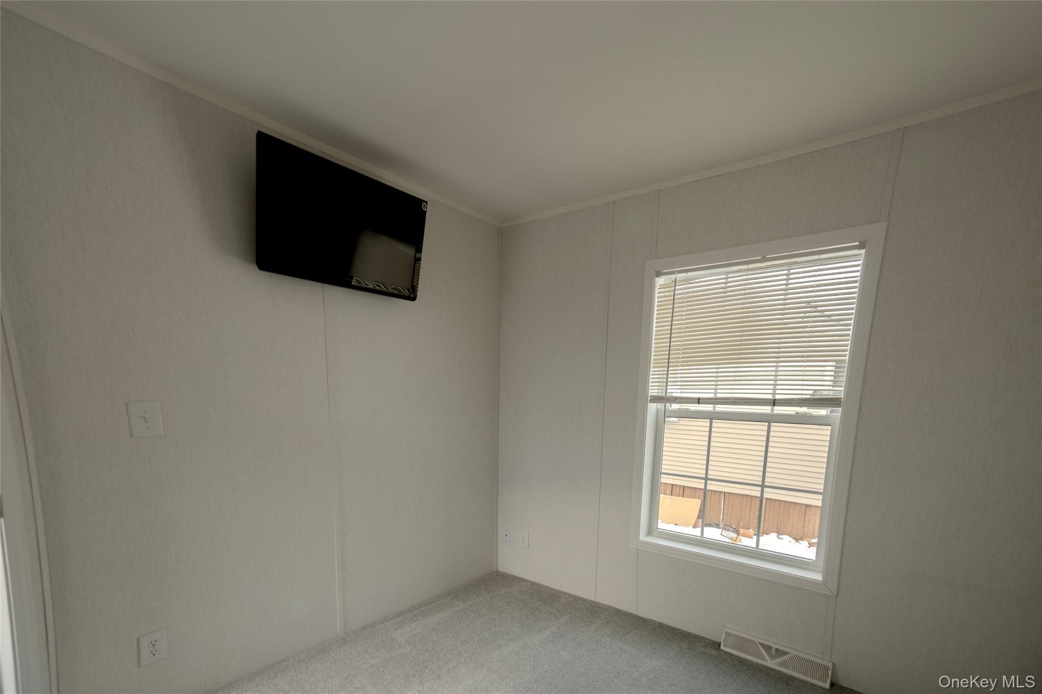 Single Family Main  Suffolk County, NY 11751, MLS-960929-14