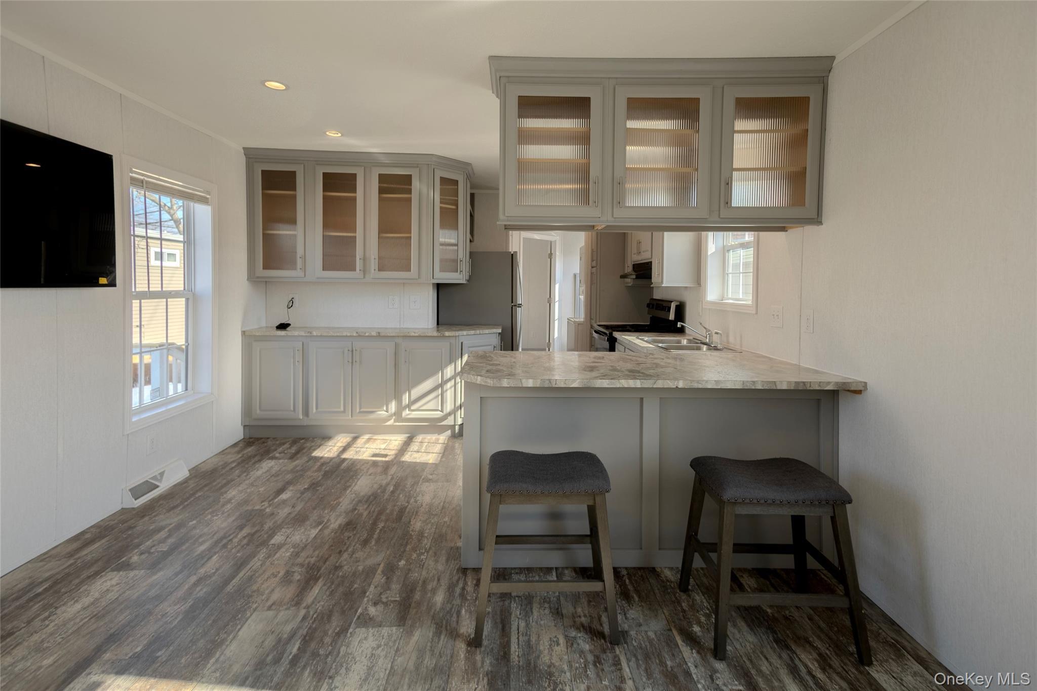 Single Family Main  Suffolk County, NY 11751, MLS-960929-2