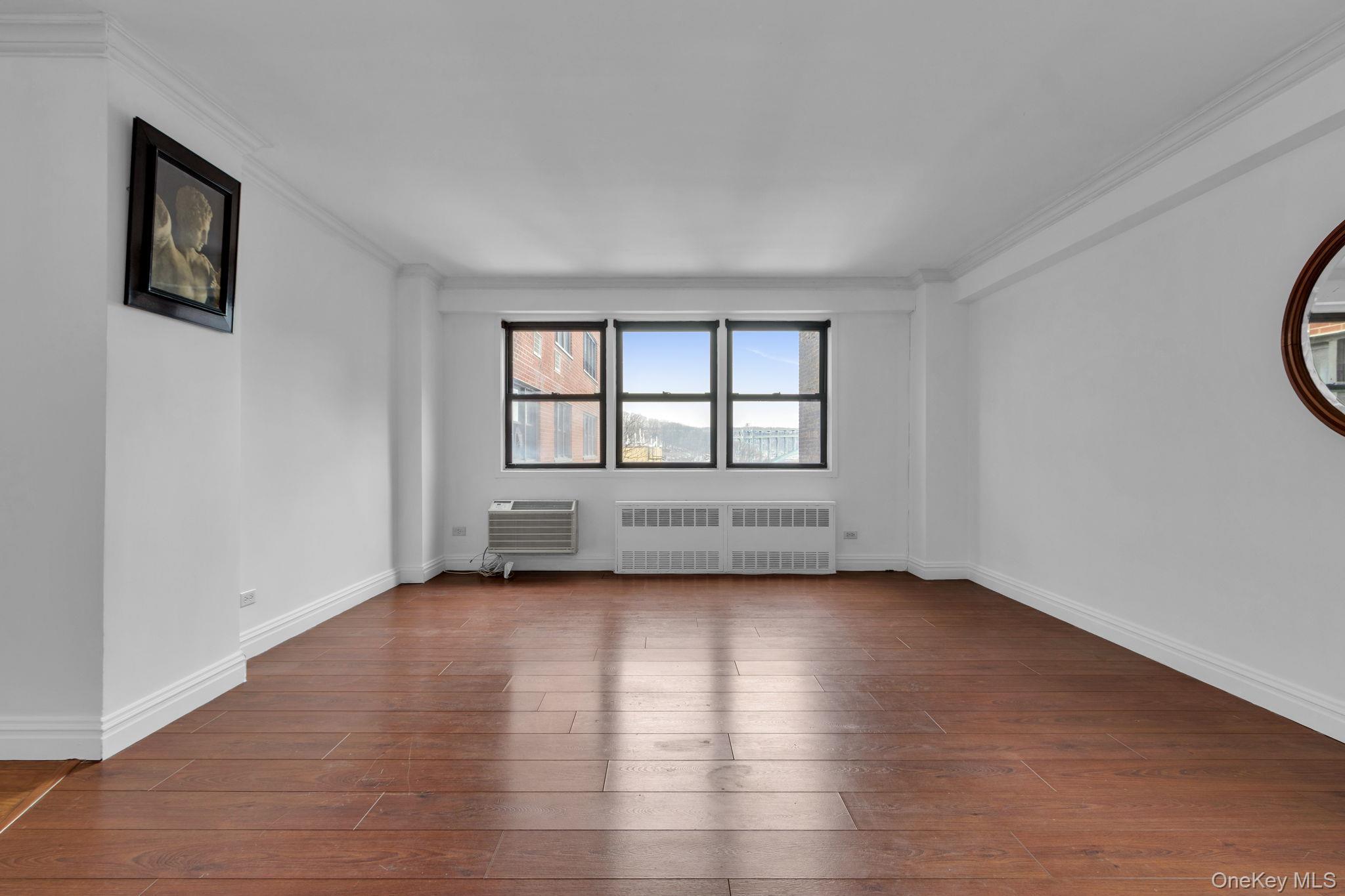 Coop 215th  Manhattan, NY 10034, MLS-960955-2