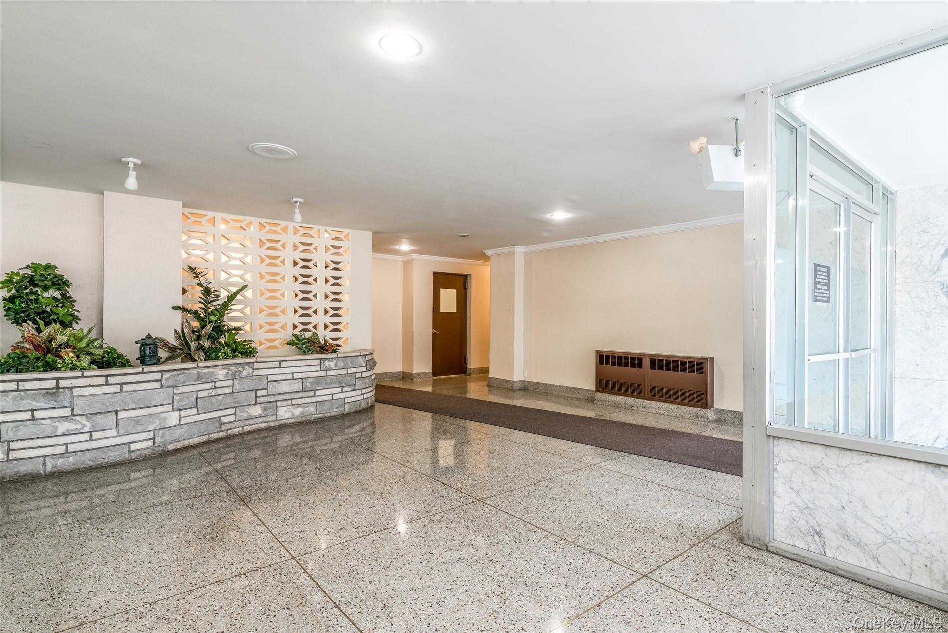 Coop 57th  Queens, NY 11377, MLS-960960-3