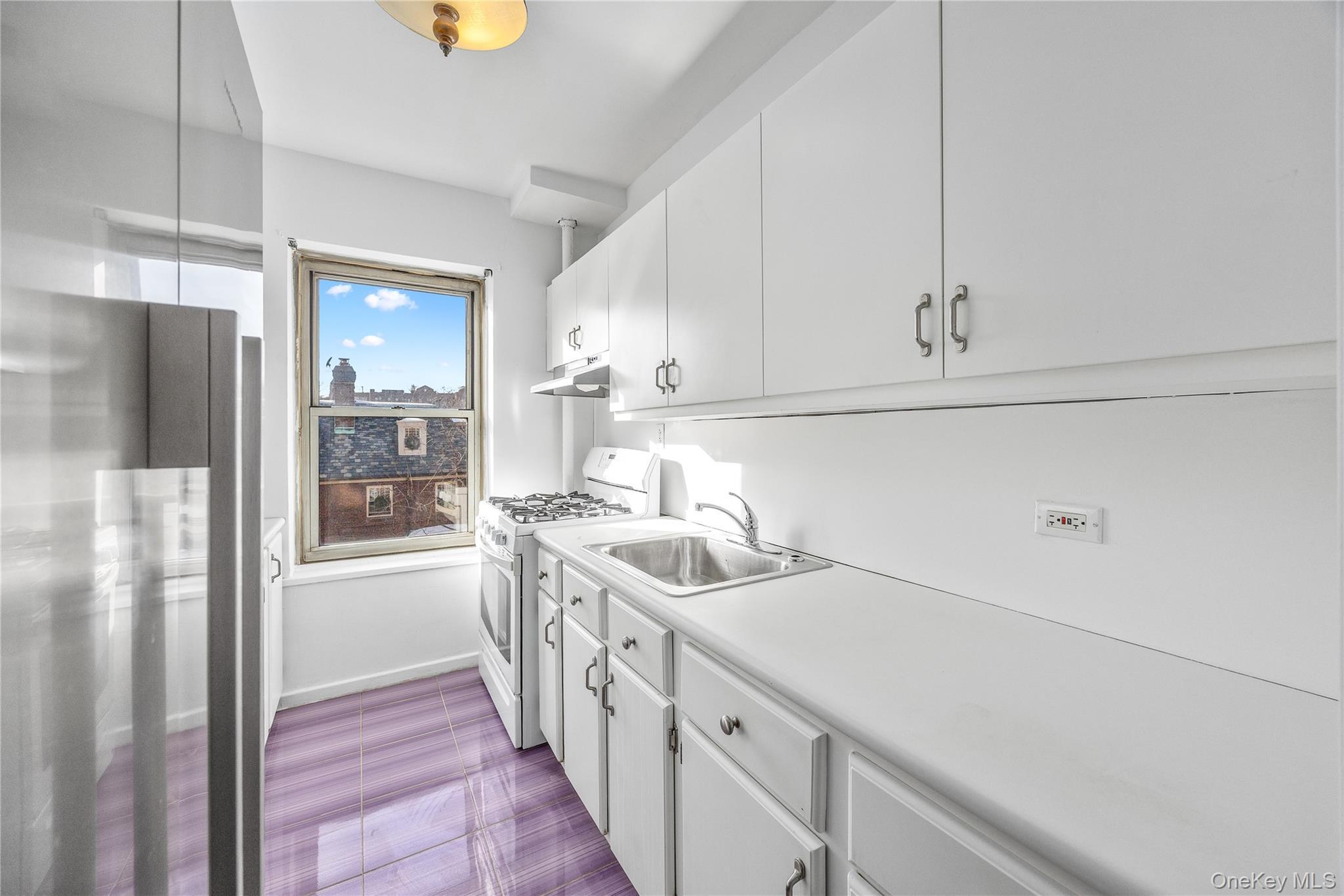 Coop 85th Queens, NY 11372, MLS-960964-13