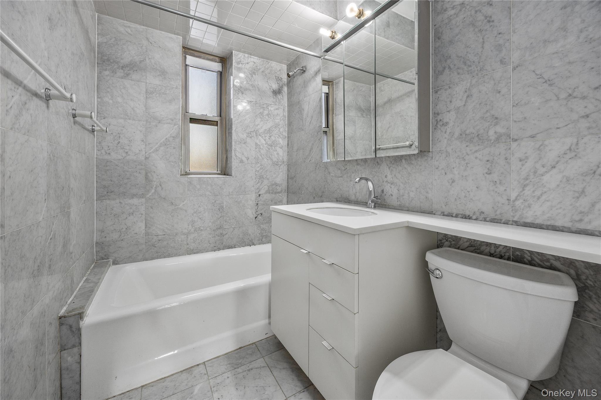 Coop 85th Queens, NY 11372, MLS-960964-19