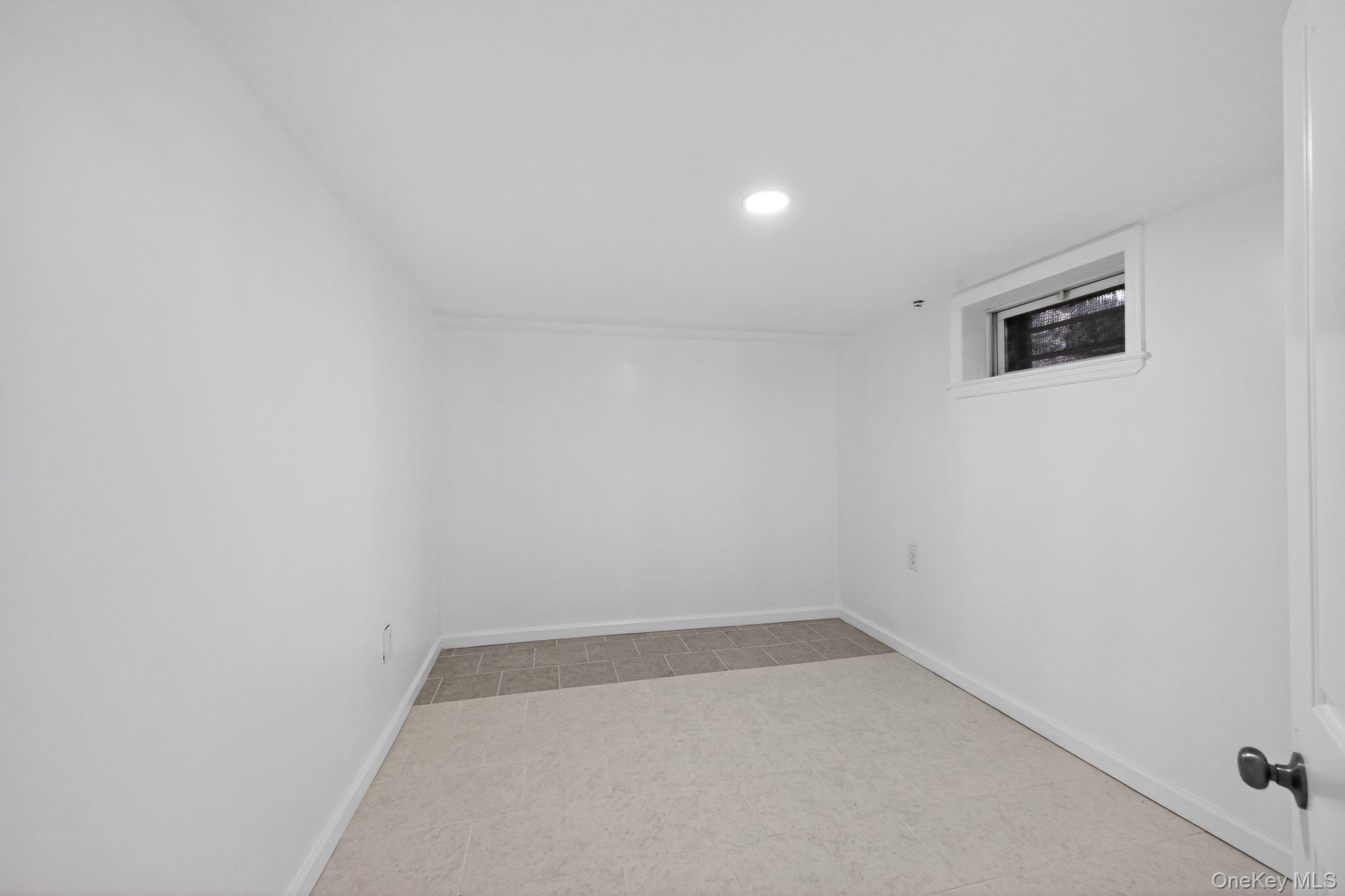 Single Family 208th  Queens, NY 11429, MLS-960968-20