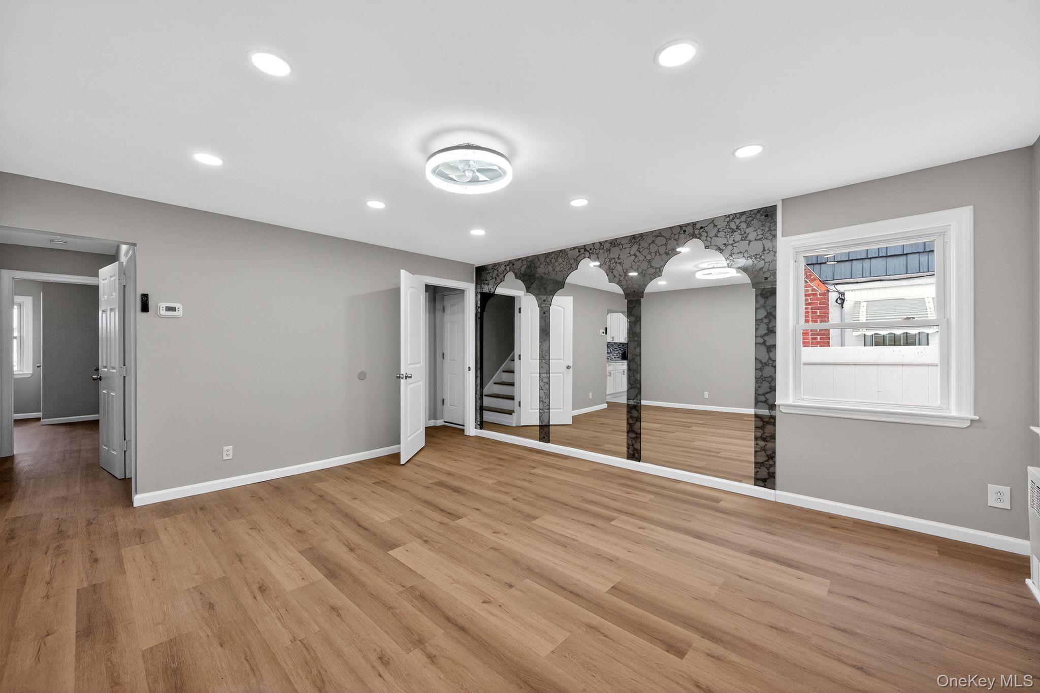 Single Family 208th  Queens, NY 11429, MLS-960968-3