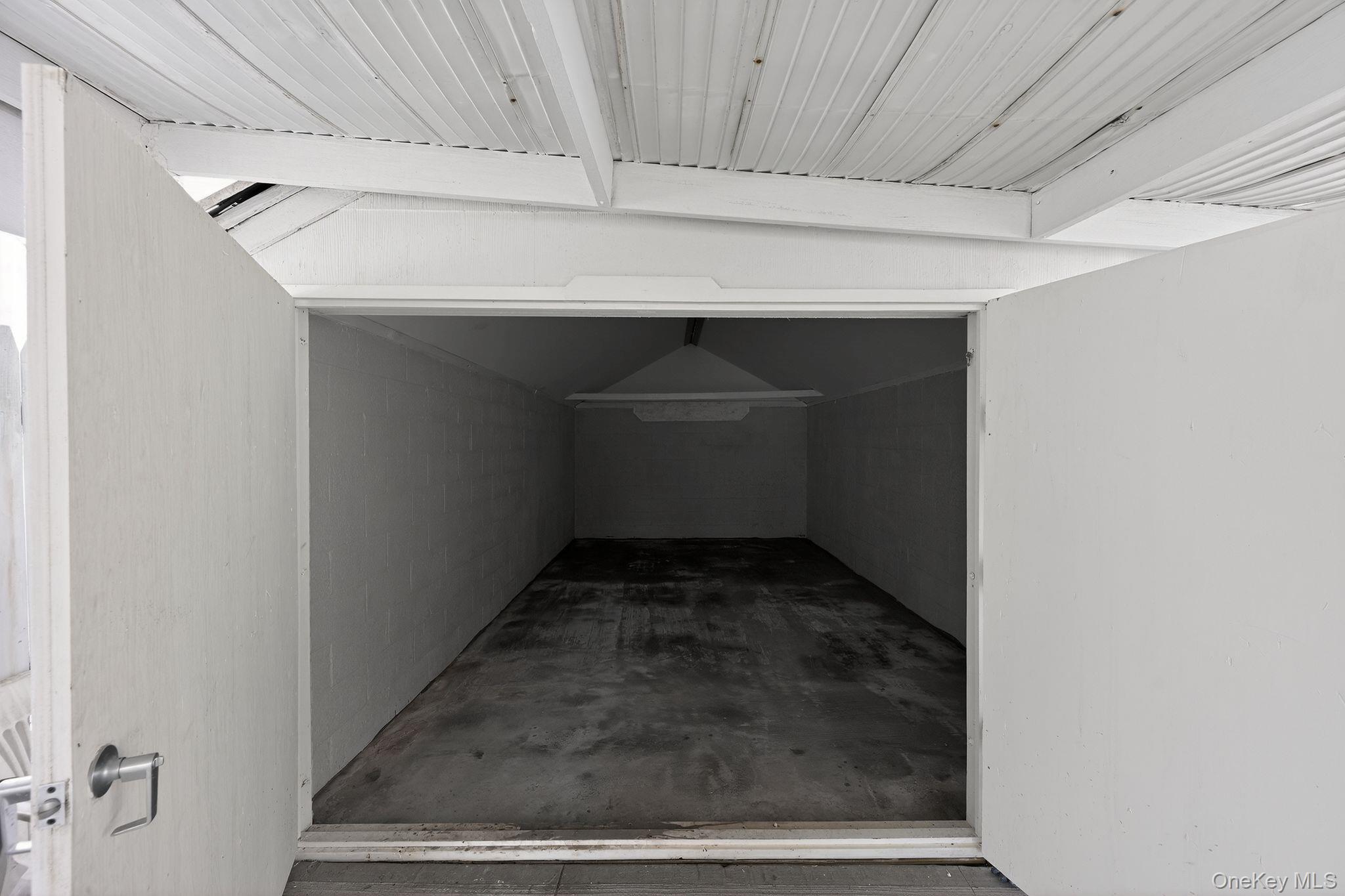 Single Family 208th  Queens, NY 11429, MLS-960968-30